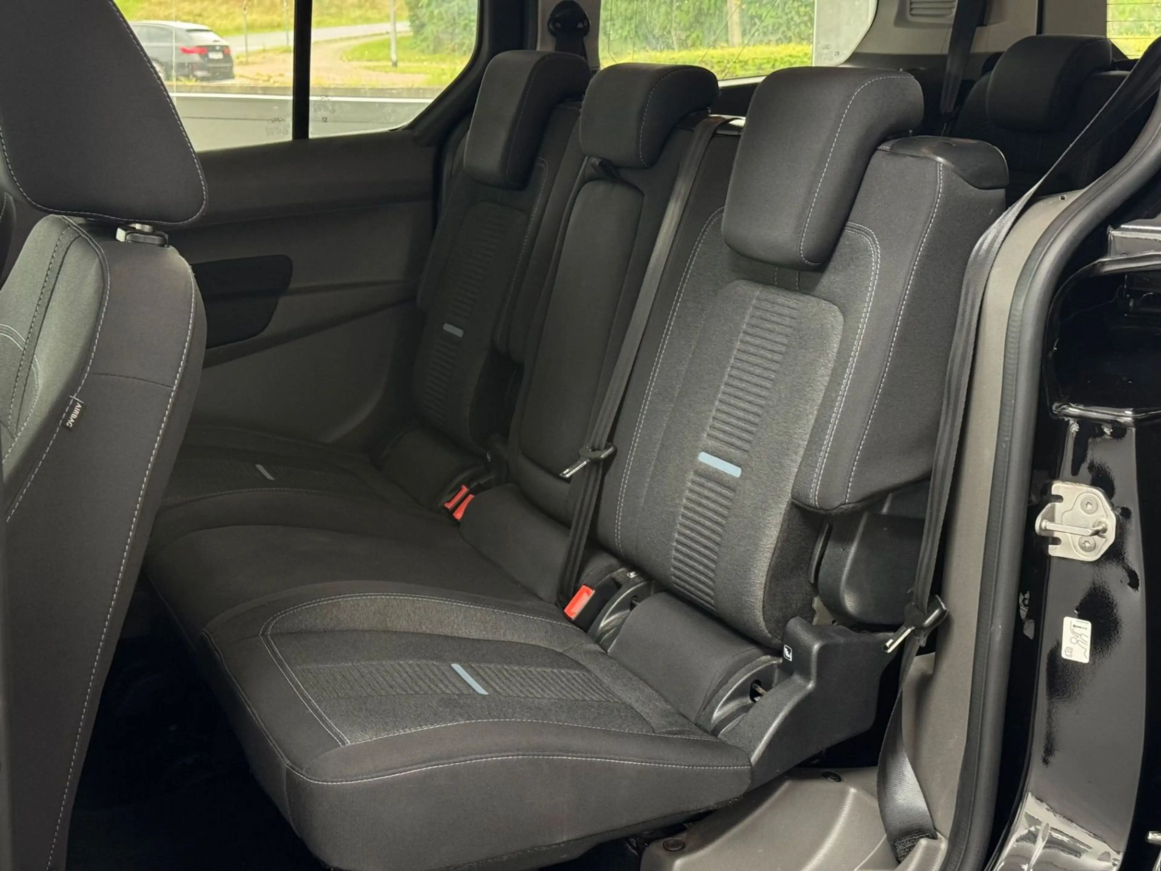 Ford Grand Tourneo Connect 1.5 TDCi Active 7 SITZ PAN — photo 9