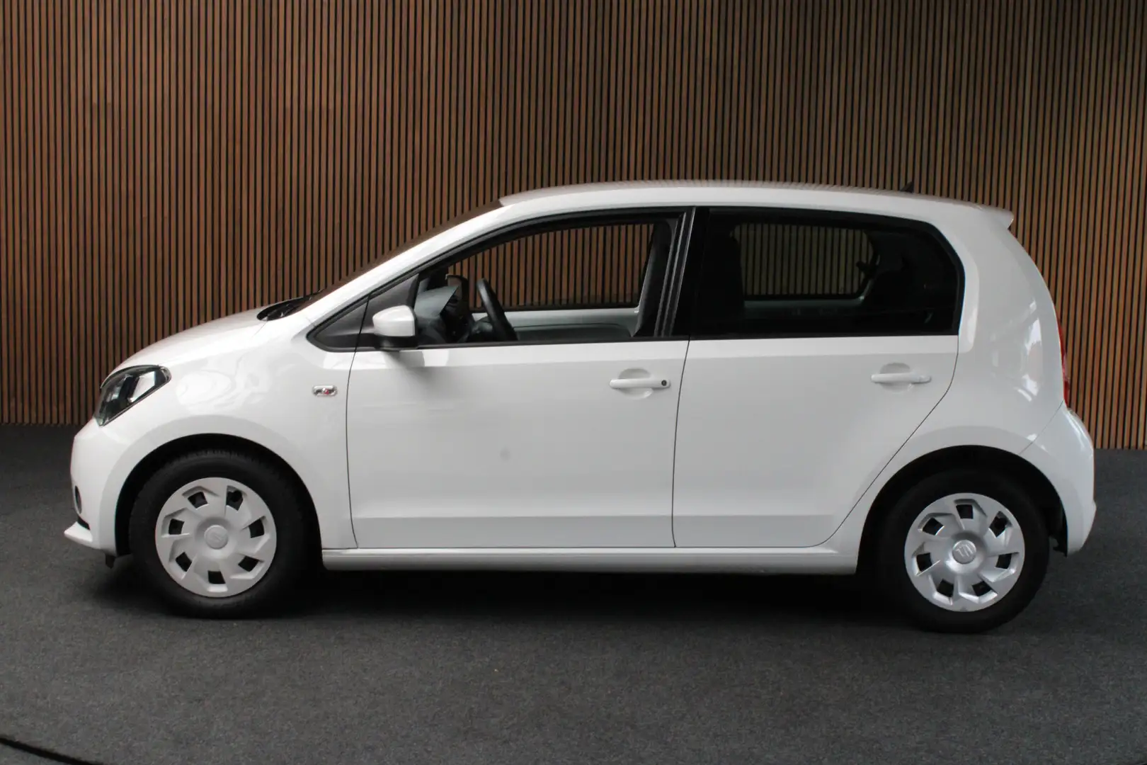 SEAT Mii 1.0 5drs 1eEigenaar Navi PDC Airco Cruise Bluetoot Wit - 2