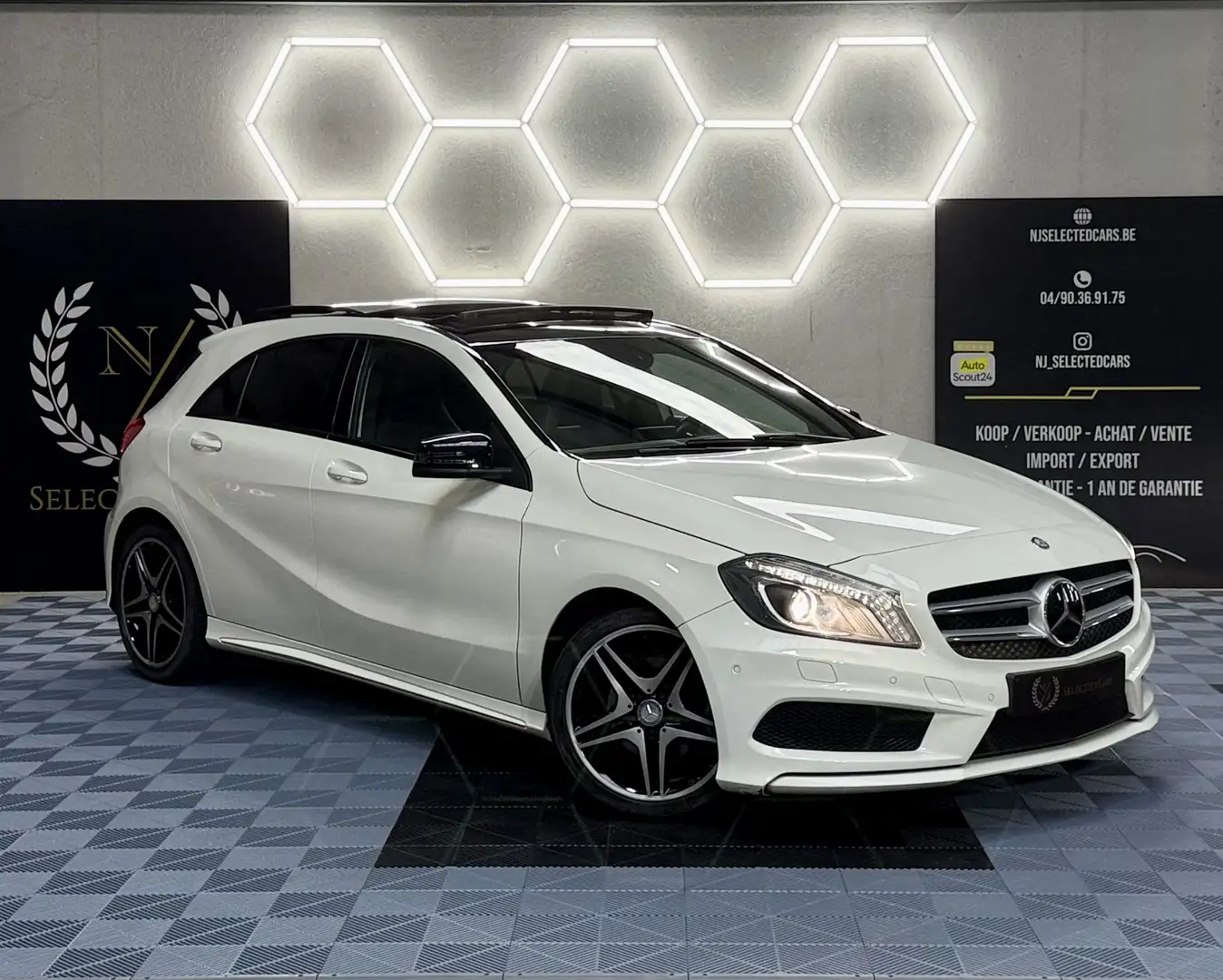 Mercedes-Benz A 200 *AMG LINE*XENON*TOIT PANO*CUIR*GARANTIE Wit - 1