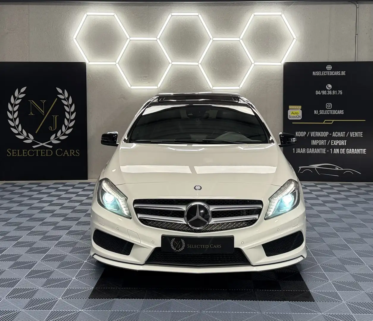 Mercedes-Benz A 200 *AMG LINE*XENON*TOIT PANO*CUIR*GARANTIE Wit - 2