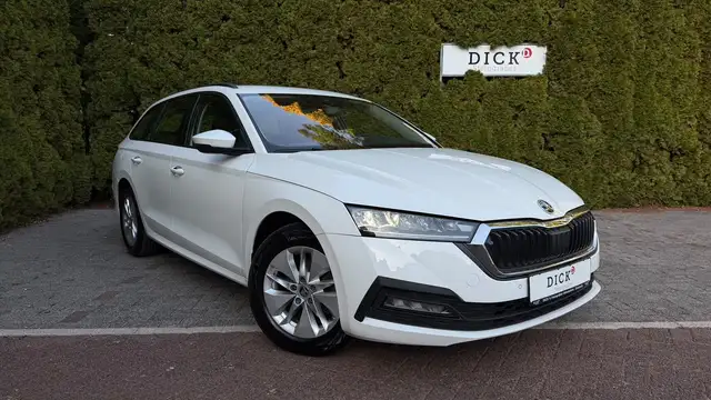 Skoda Octavia 2.0 TDI Ambition LED+NAV+ACC+SHZ+CARPLAY