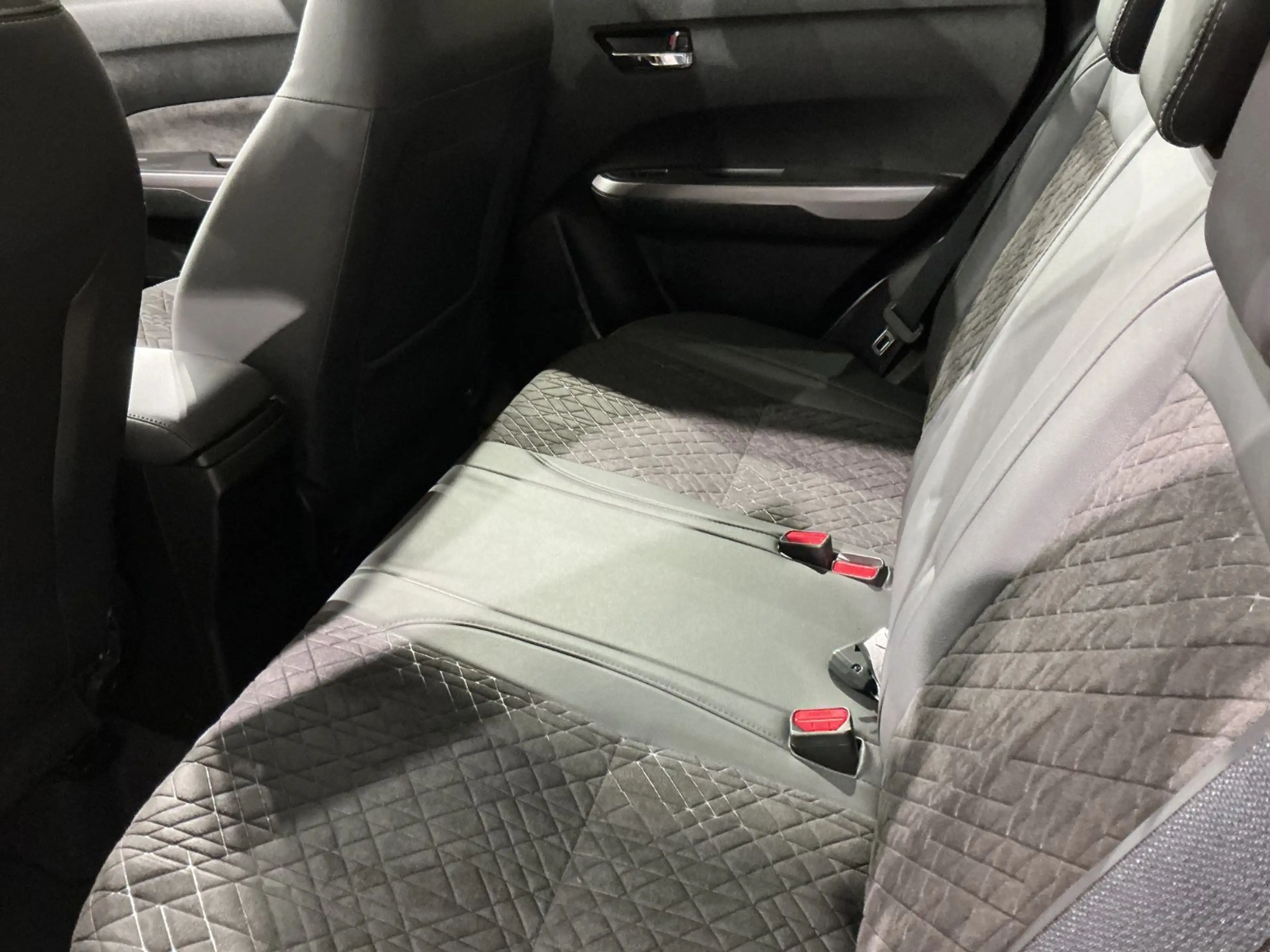 Suzuki Vitara 1.4 BOOSTERJET Hybrid Comfort+ 4x4 — photo 17