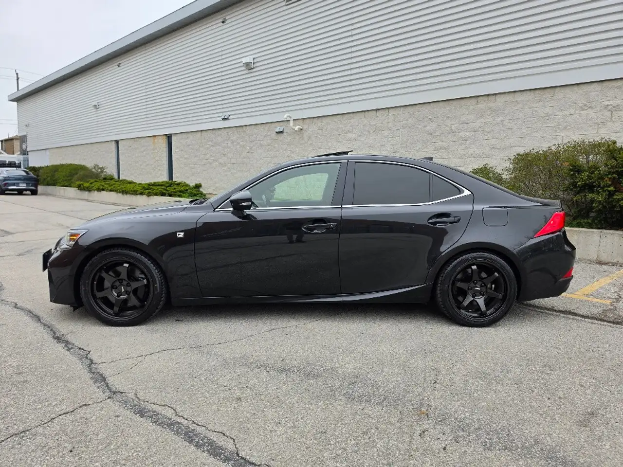 Lexus IS снимка Lexus IS