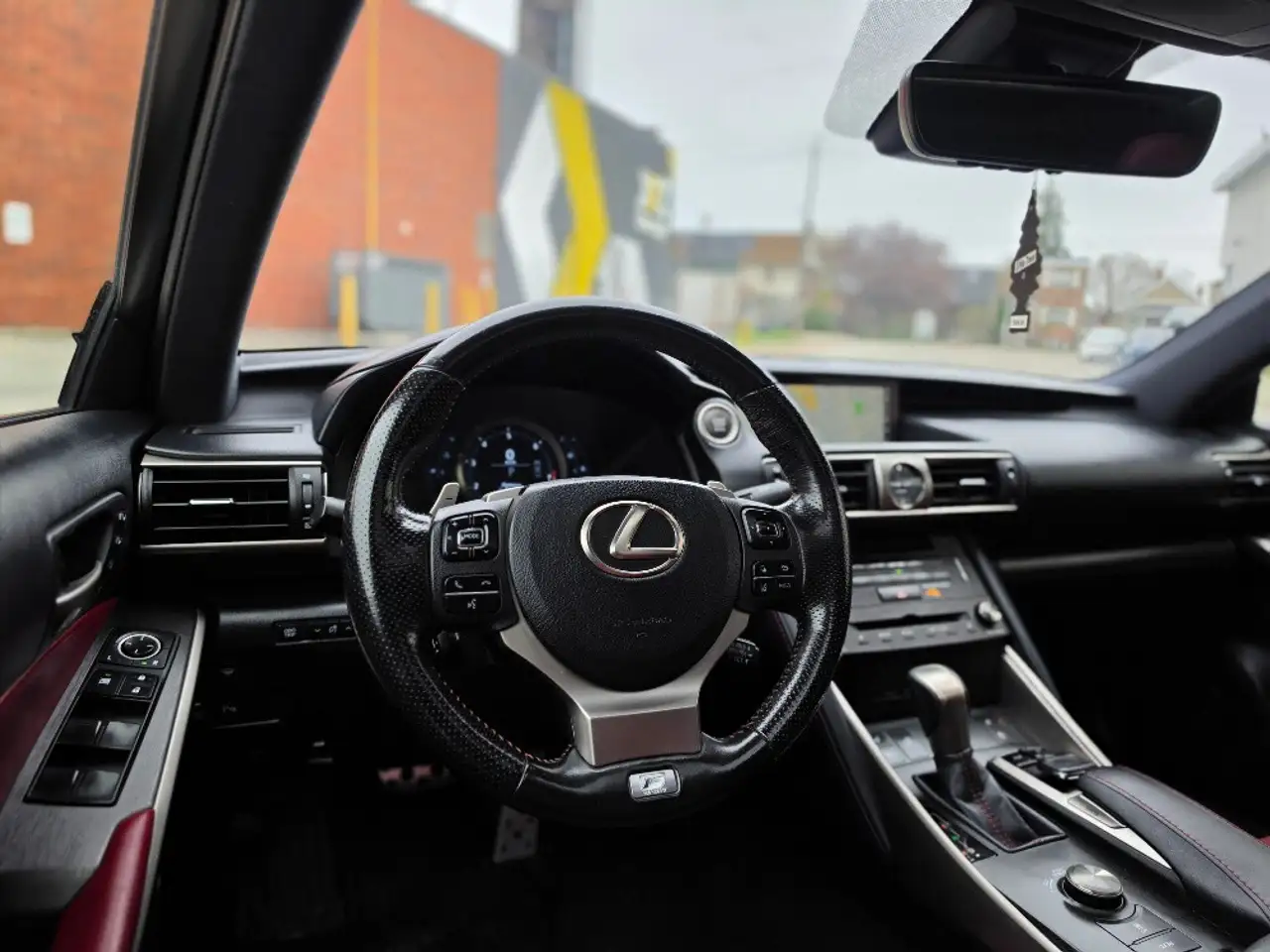 Lexus IS снимка Lexus IS