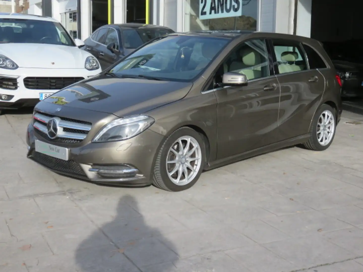 Mercedes-Benz B 180 180CDI BE 7G-DCT Beige - 2