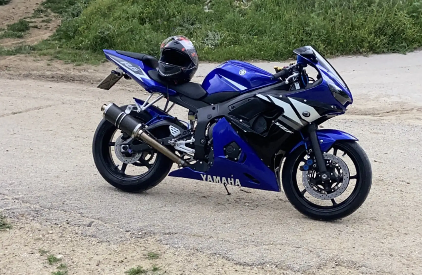 Yamaha YZF-R6 - 1