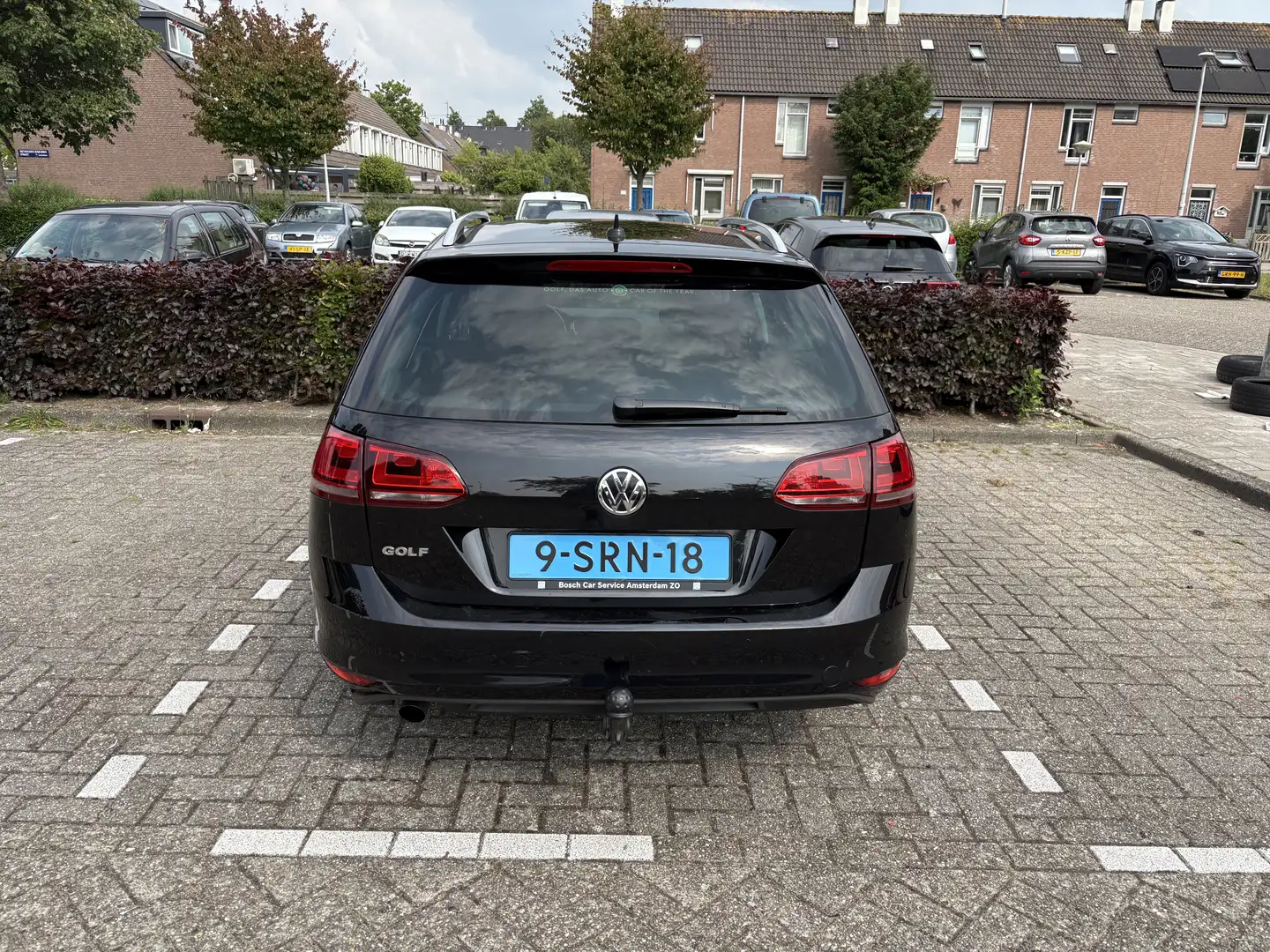 Volkswagen Golf 1.6 TDI Highline Zwart - 1