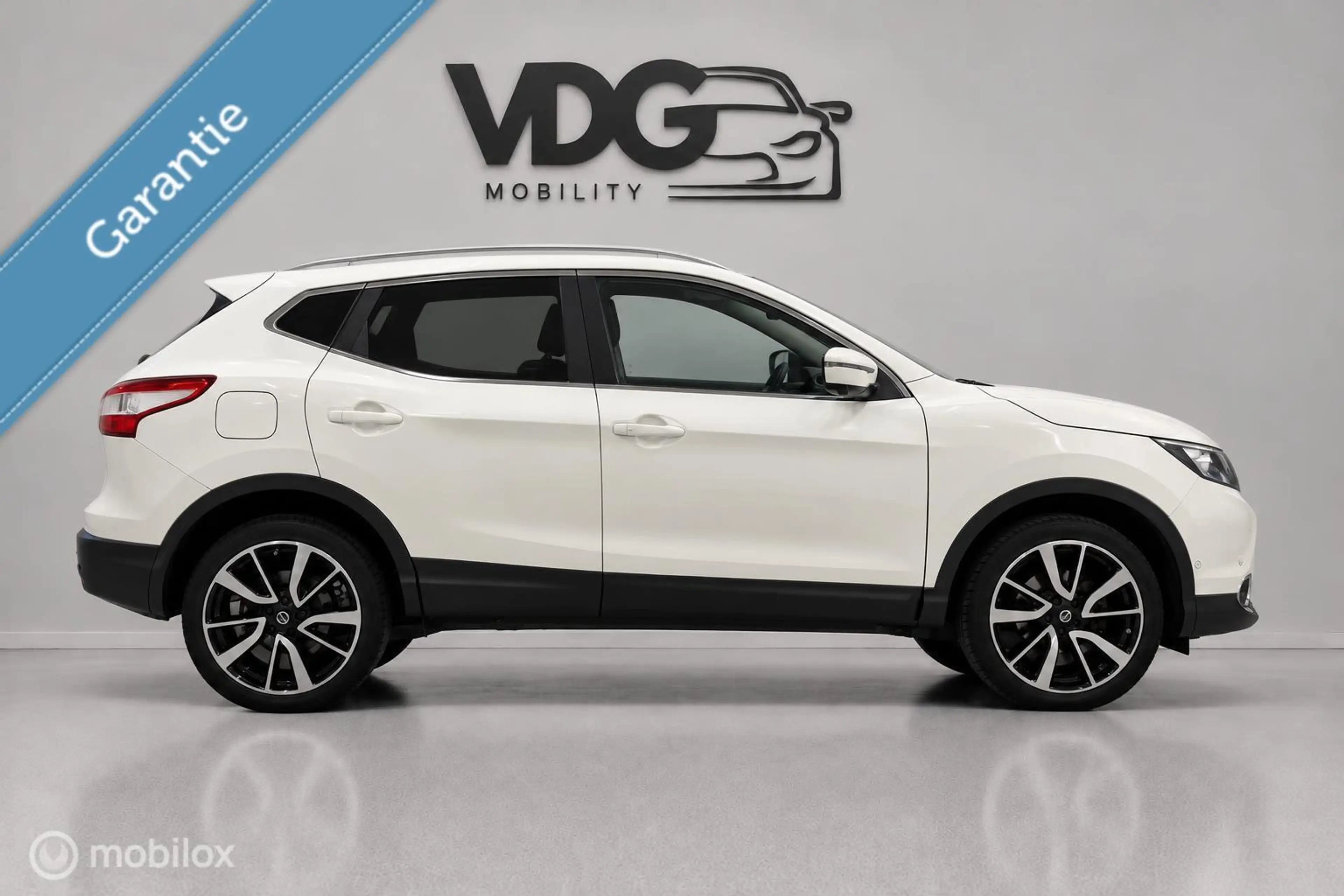 Nissan Qashqai 1.2 Tekna ✓Pano✓Trekh✓Leer✓stoel&voorruitverw — photo 13