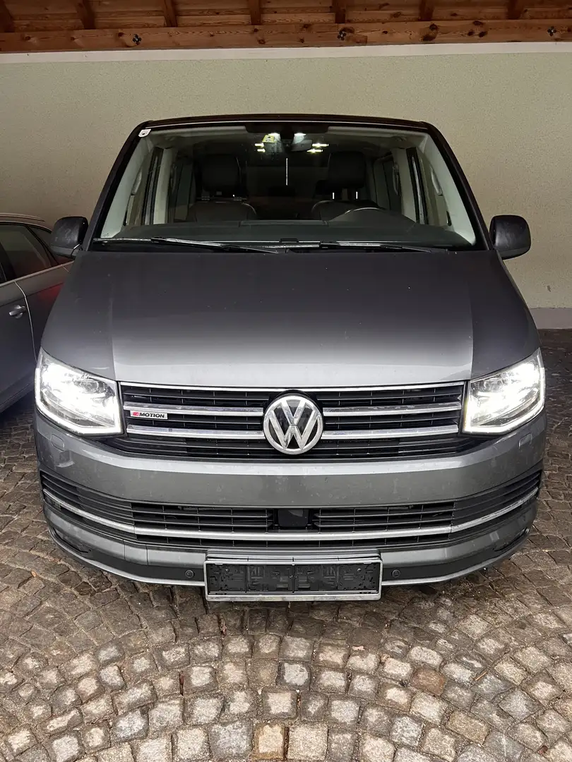 Volkswagen T6 Multivan Generation Six 2,0 TDI 4Motion BMT DSG Grau - 2