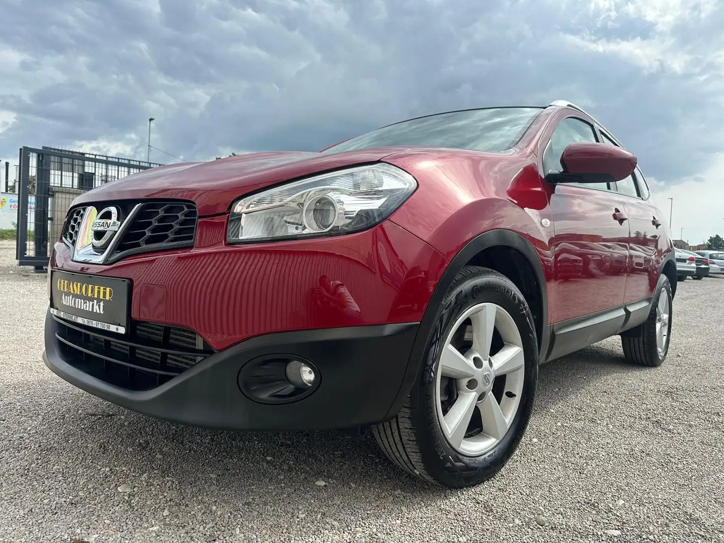 Nissan Qashqai+2 2,0 dCi Tekna 4WD Aut. *7-Sitze*Panorama* Červená - 2