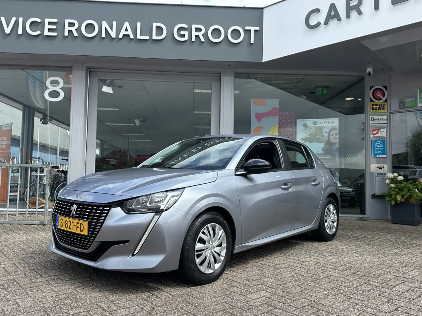 Peugeot 208 1.2 PureTech Active | CarPlay | Airco | Cruise Grijs - 2