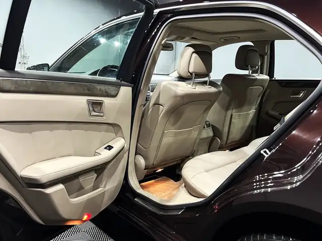 Mercedes-Benz E-Class view 11