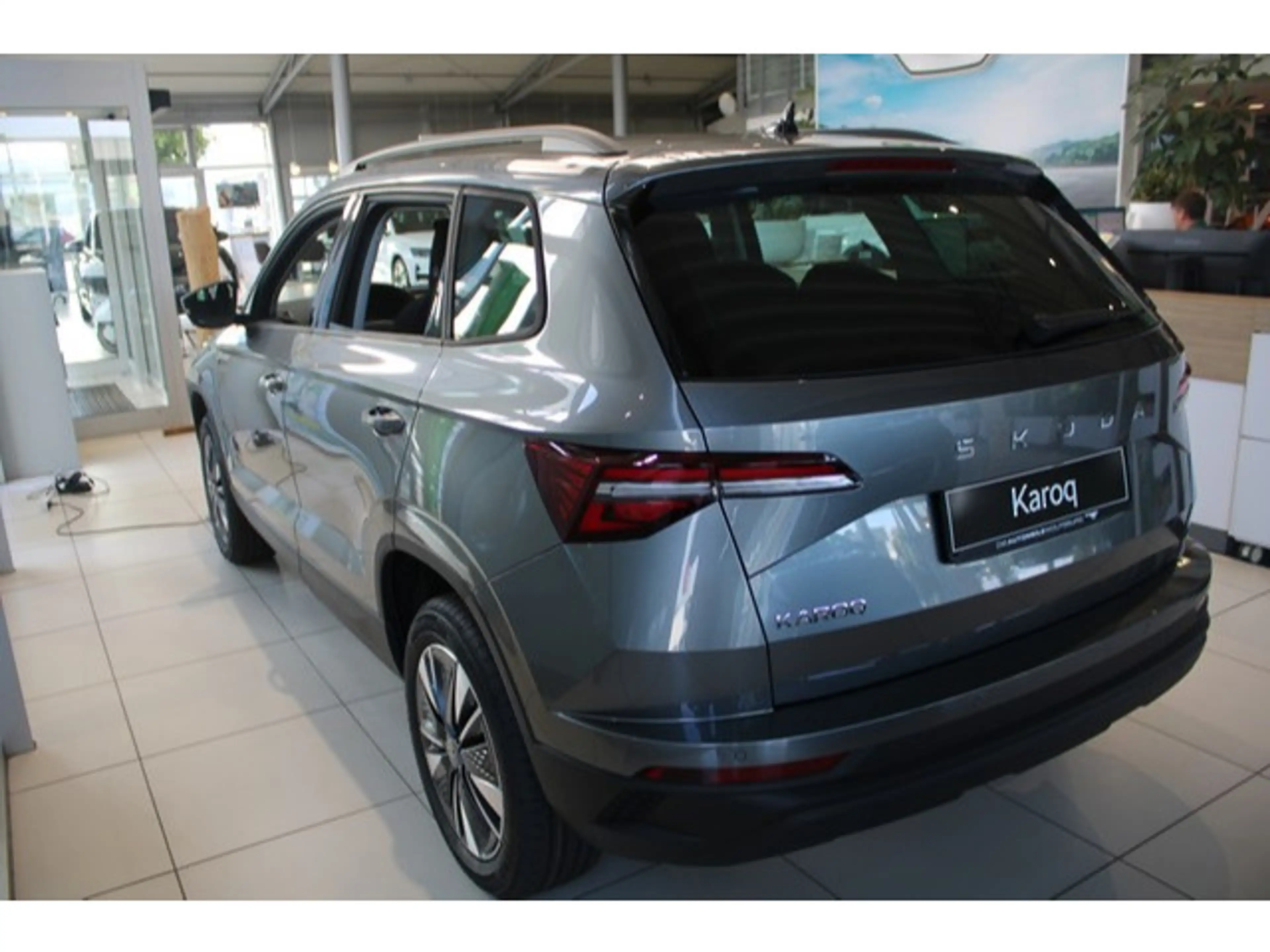 Skoda Karoq 1.5 TSI DSG Selection AHK/Navi/Rückfahrkam — photo 3