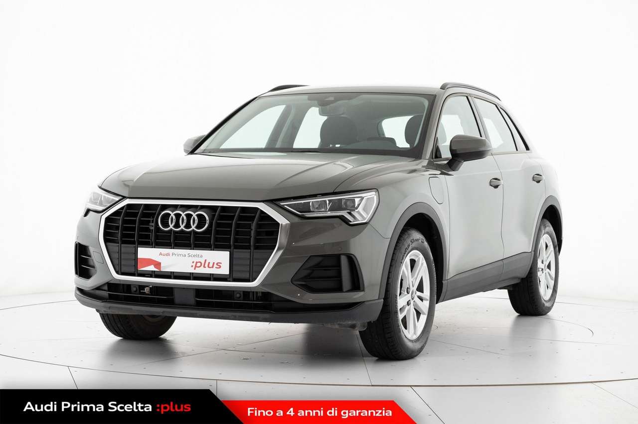 Audi Q3 45 TFSI e S tronic Business Plus