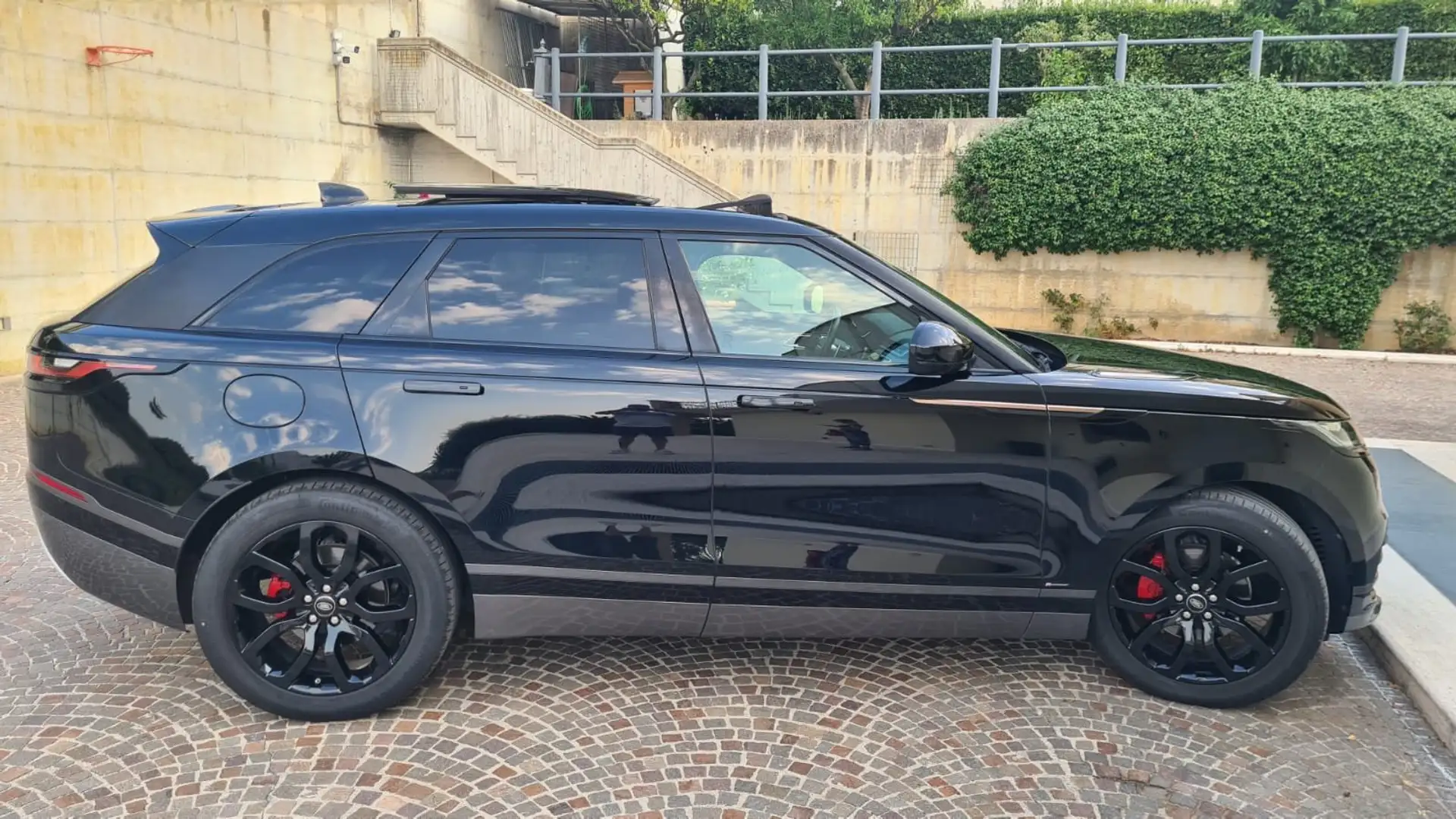 Land Rover Range Rover Velar Range Rover Velar 2017 2.0d i4 S 240cv auto my19 Nero - 1