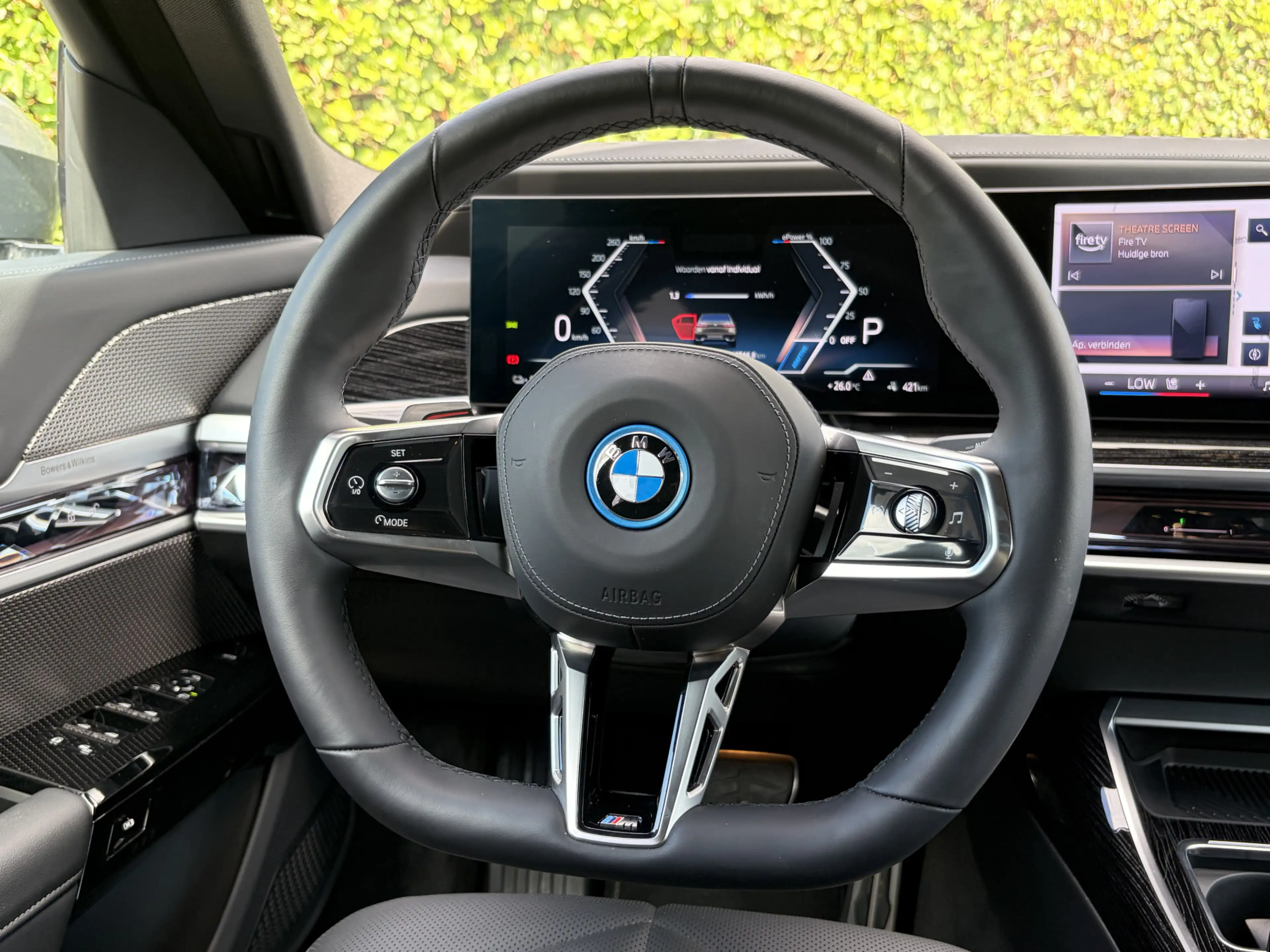 BMW i7 eDrive50 | M-Sport | 21" | Iconic glow | Tv achter — photo 12