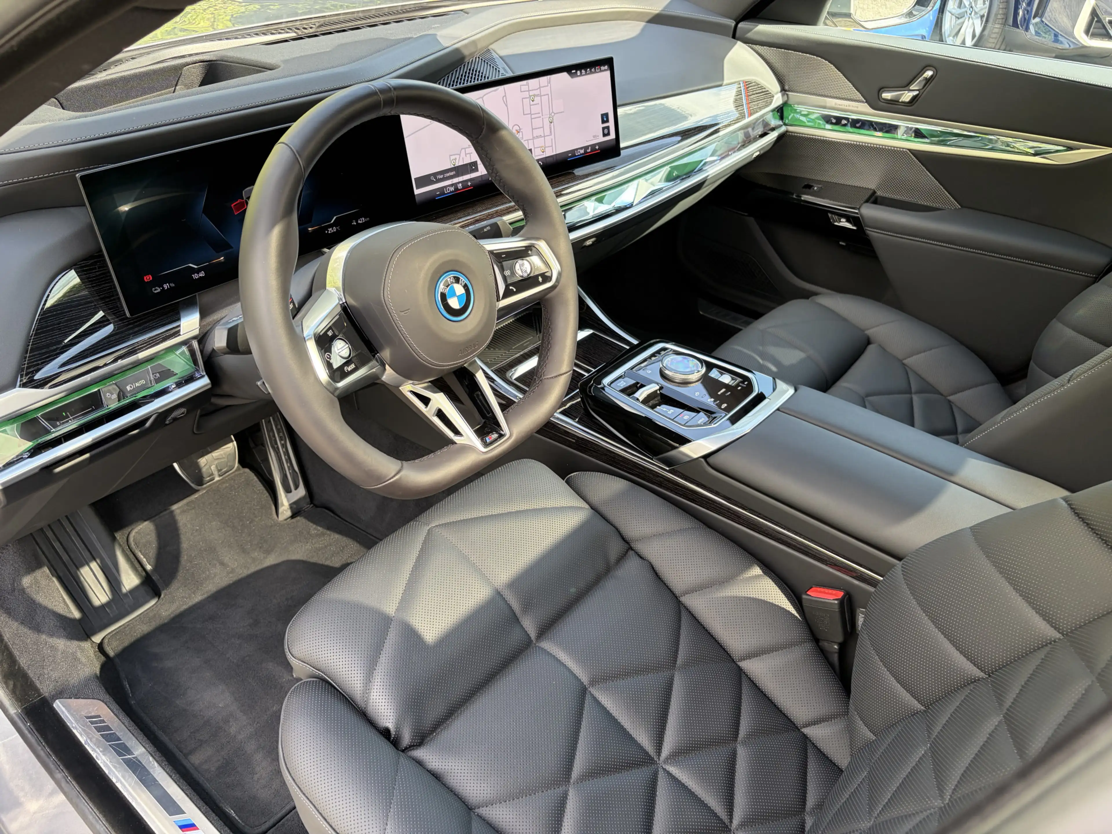 BMW i7 eDrive50 | M-Sport | 21" | Iconic glow | Tv achter — photo 9