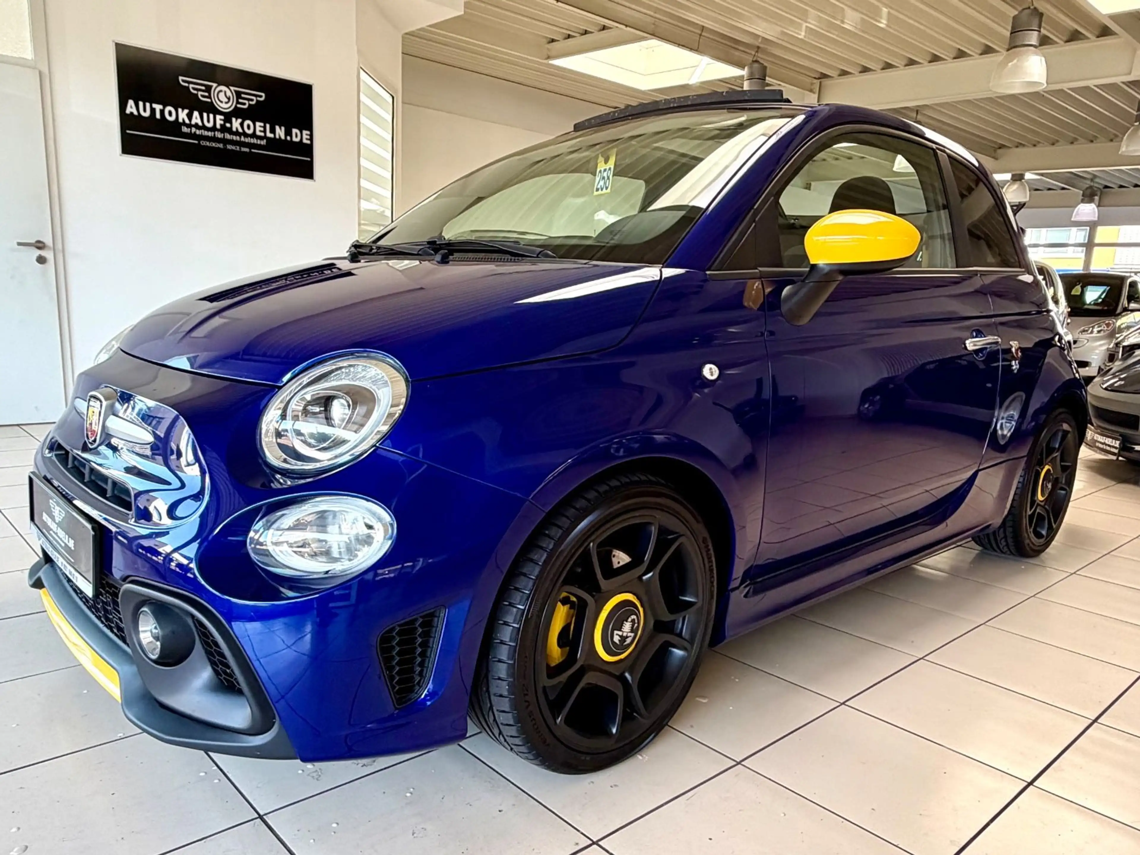 Abarth 500 Cabrio 595 C Pista