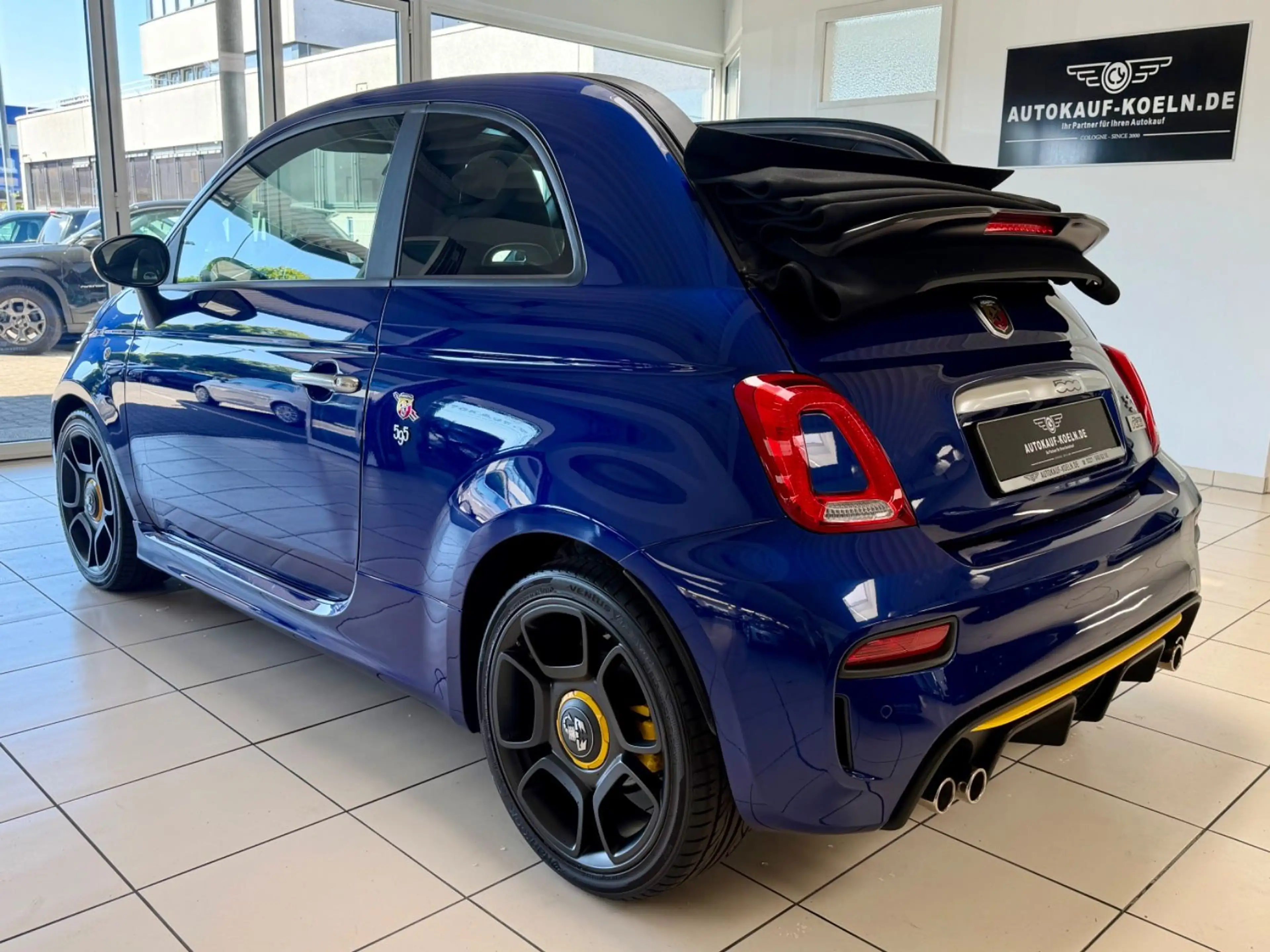 Abarth 500 Cabrio 595 C Pista — photo 5