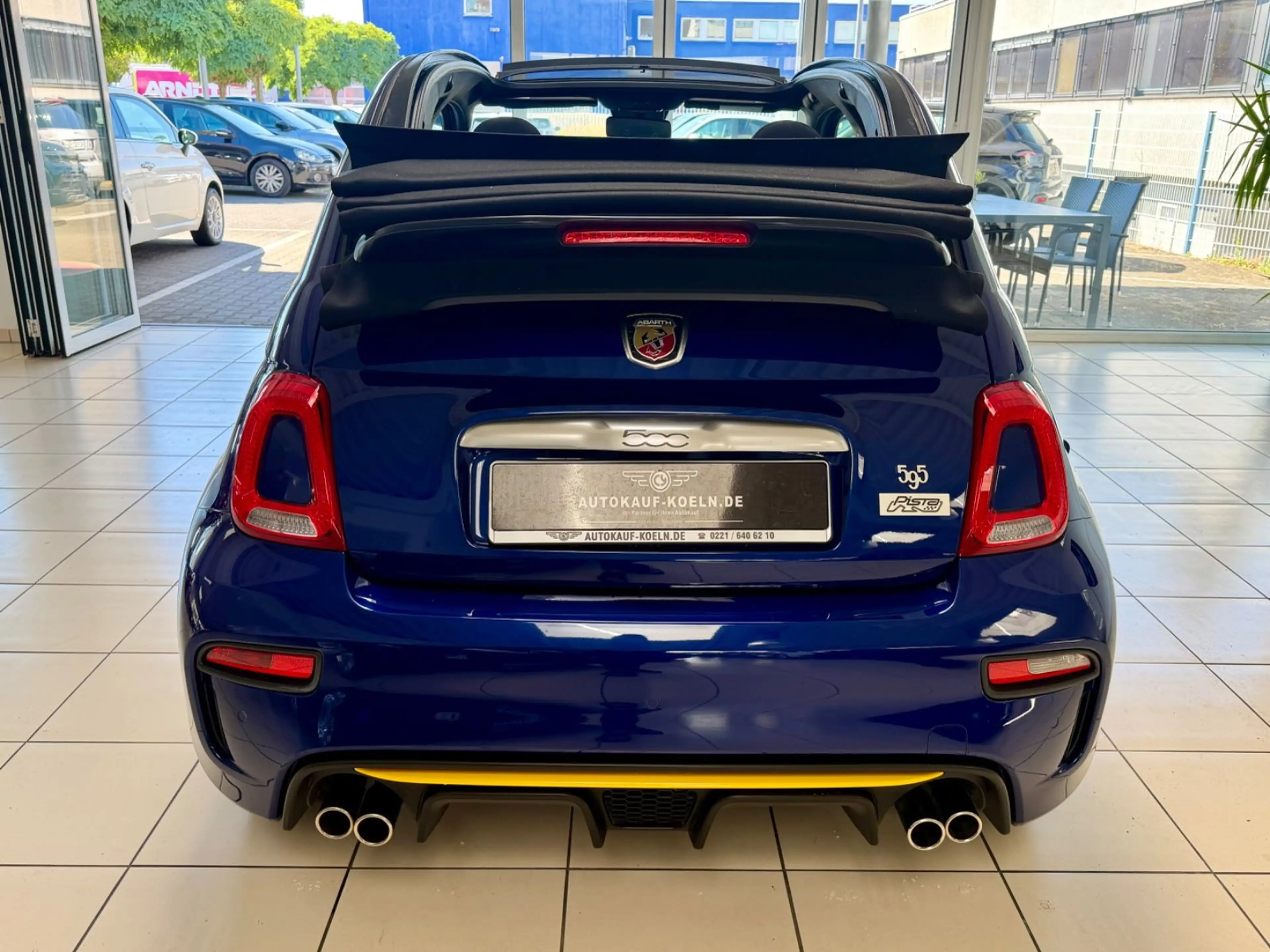 Abarth 500 Cabrio 595 C Pista — photo 6