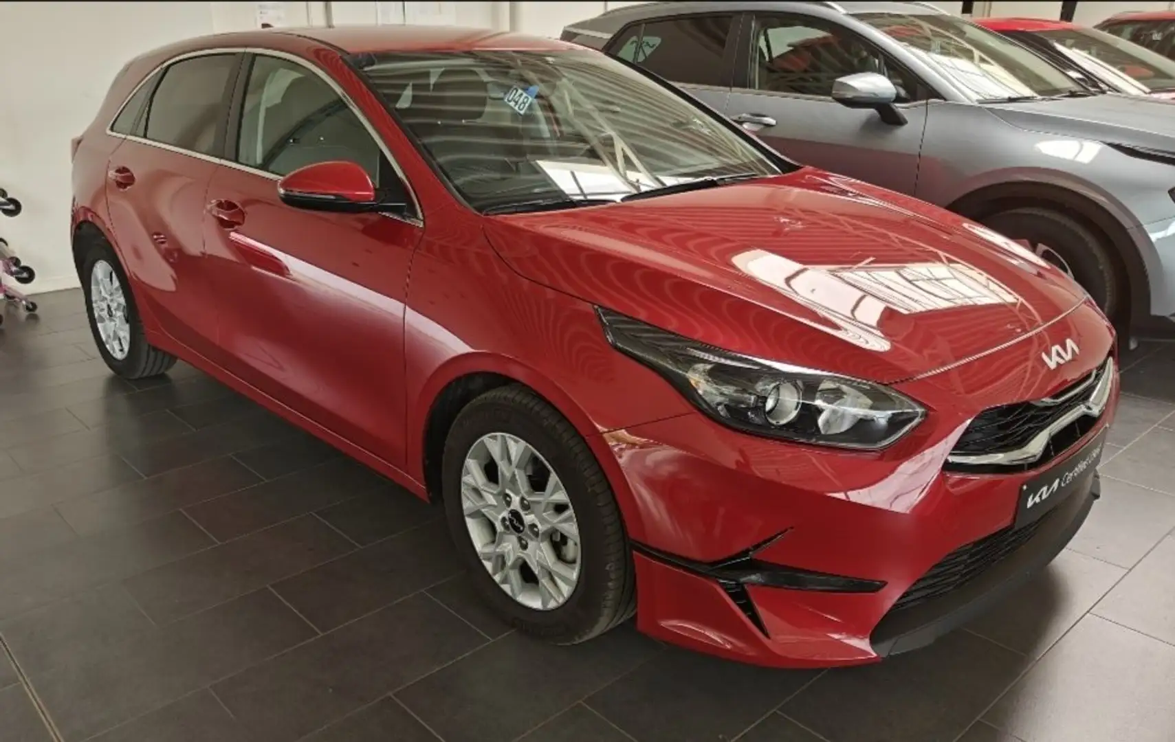 Kia Ceed / cee'd 1.0 T-GDi MHEV Pulse ISG DCT Rojo - 2