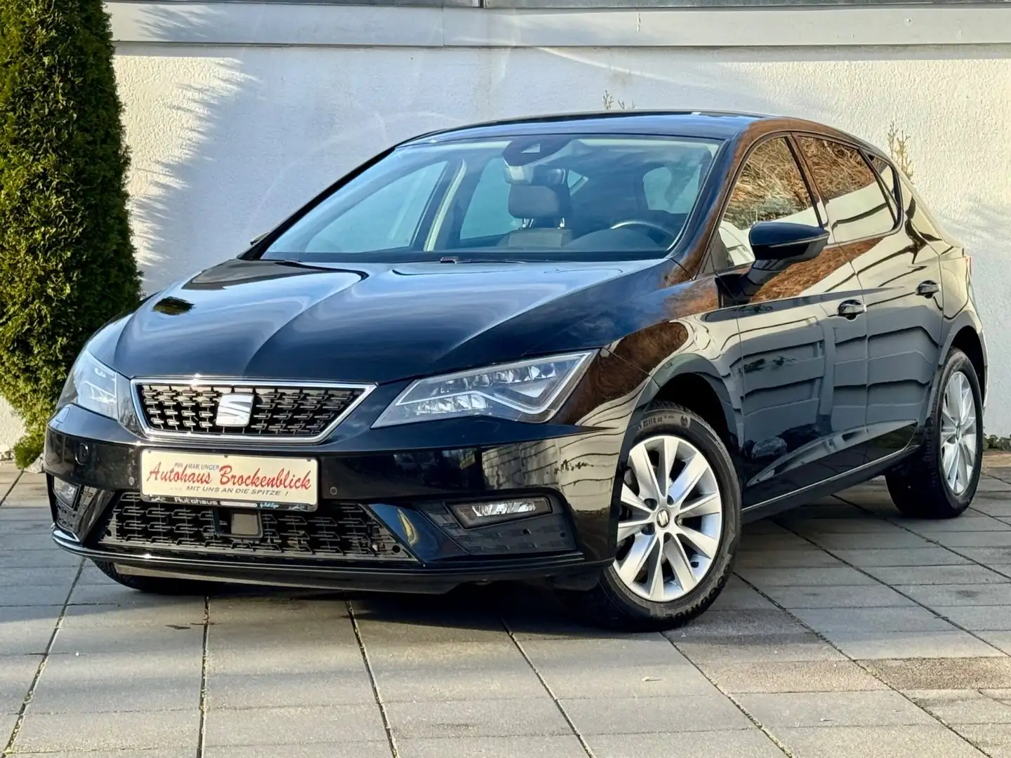 SEAT Leon Style**Navi*90tkm*LED*Soundsystem*Garantie* Schwarz - 1