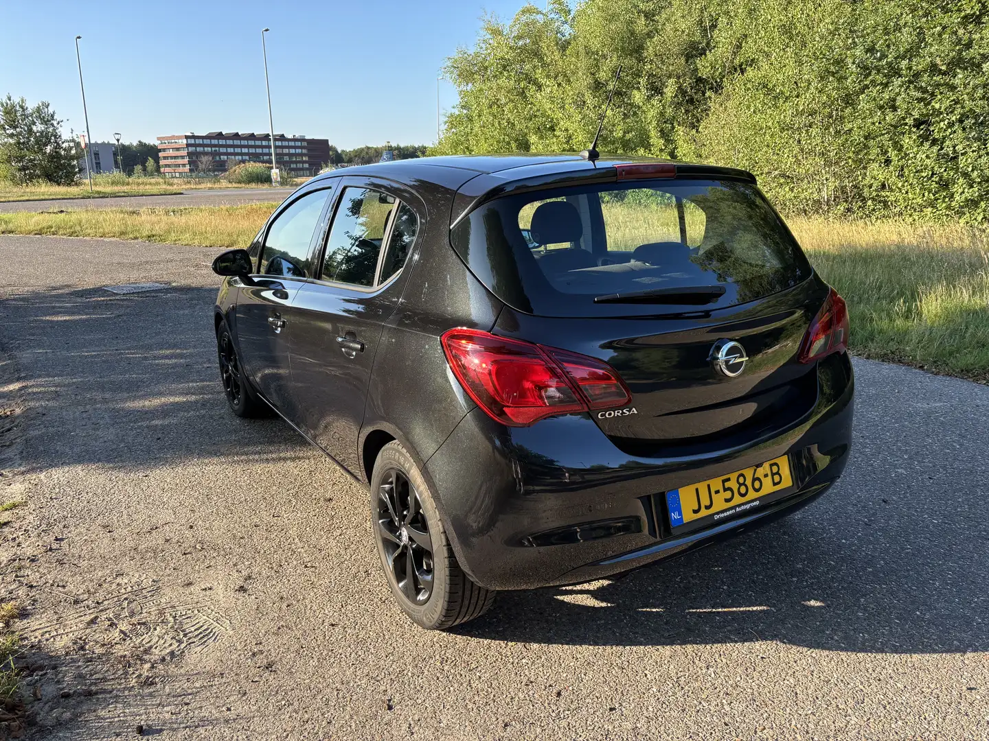 Opel Corsa-e 1.4 Edition Zwart - 2
