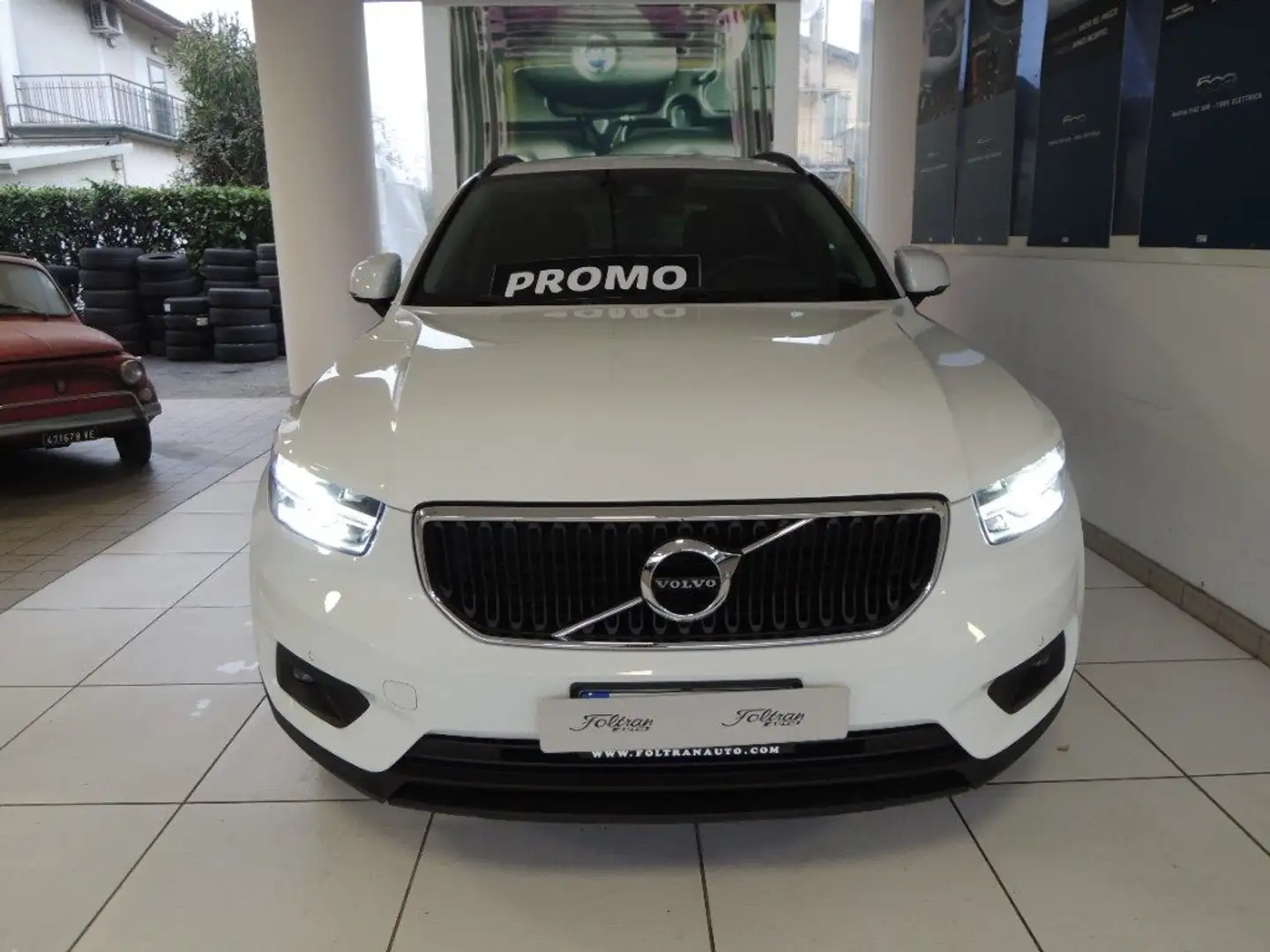 Volvo XC40 T3 Geartronic Business Plus Blanc - 2