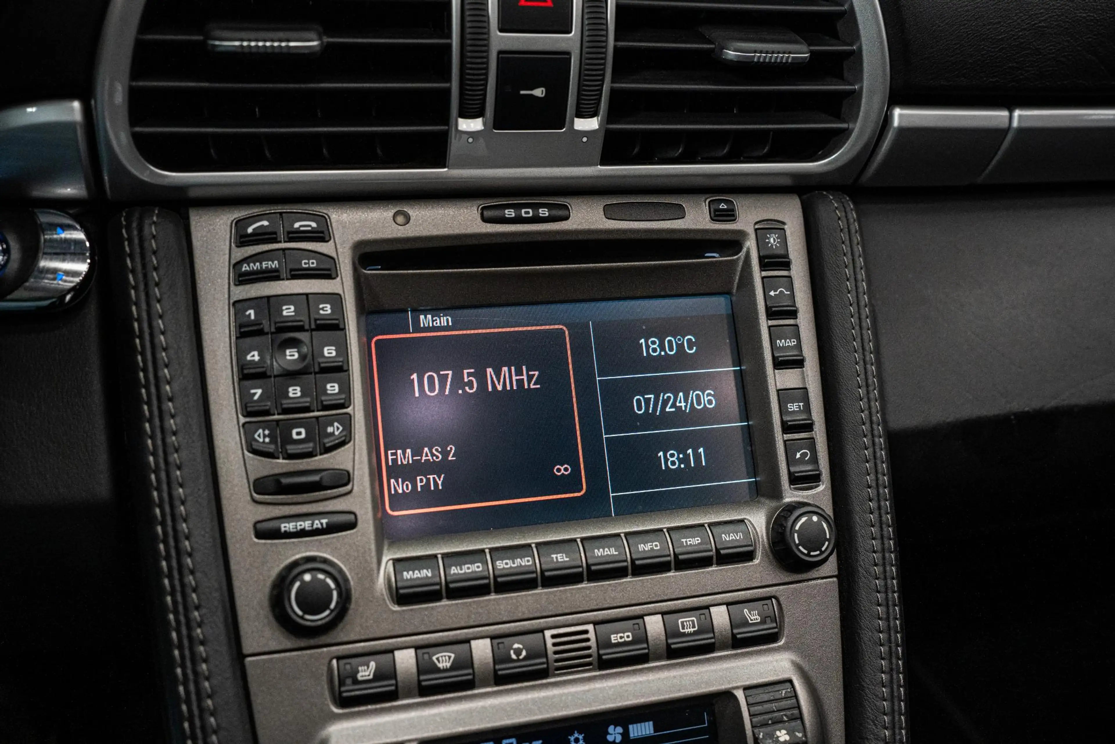 Porsche 997 Cabrio 3.8 Carrera S *BOSE / Cruisecontrol / PASM — photo 27