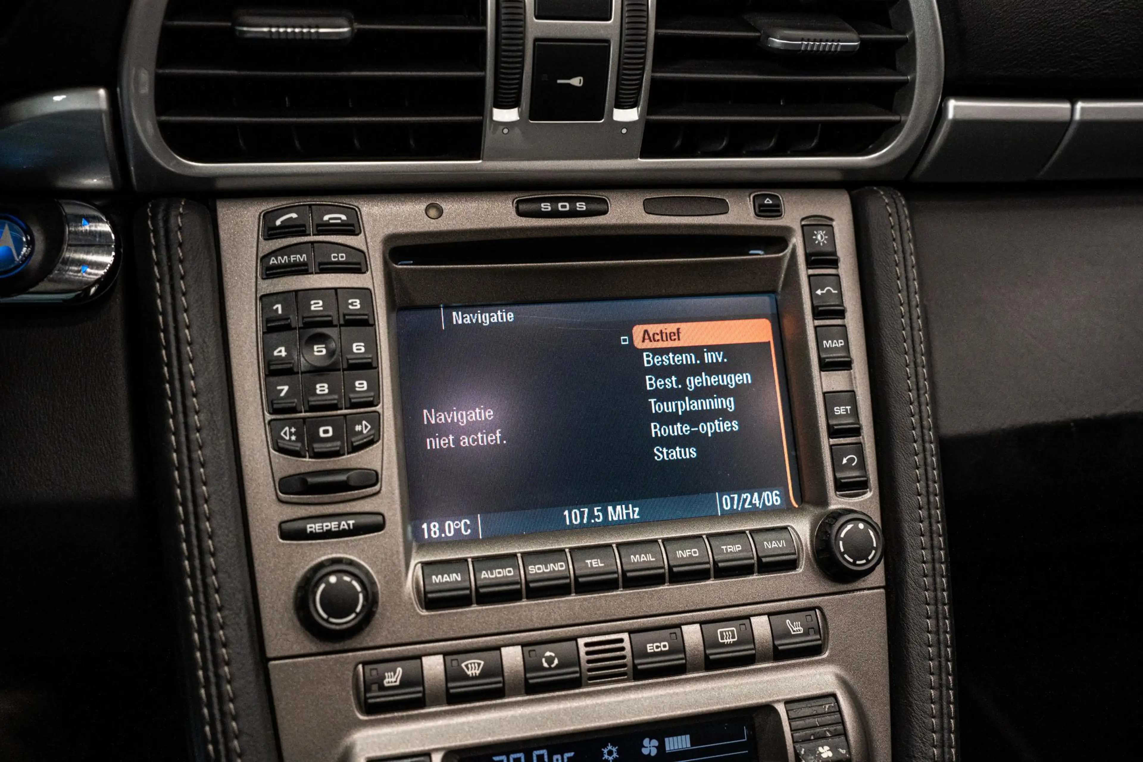 Porsche 997 Cabrio 3.8 Carrera S *BOSE / Cruisecontrol / PASM — photo 36