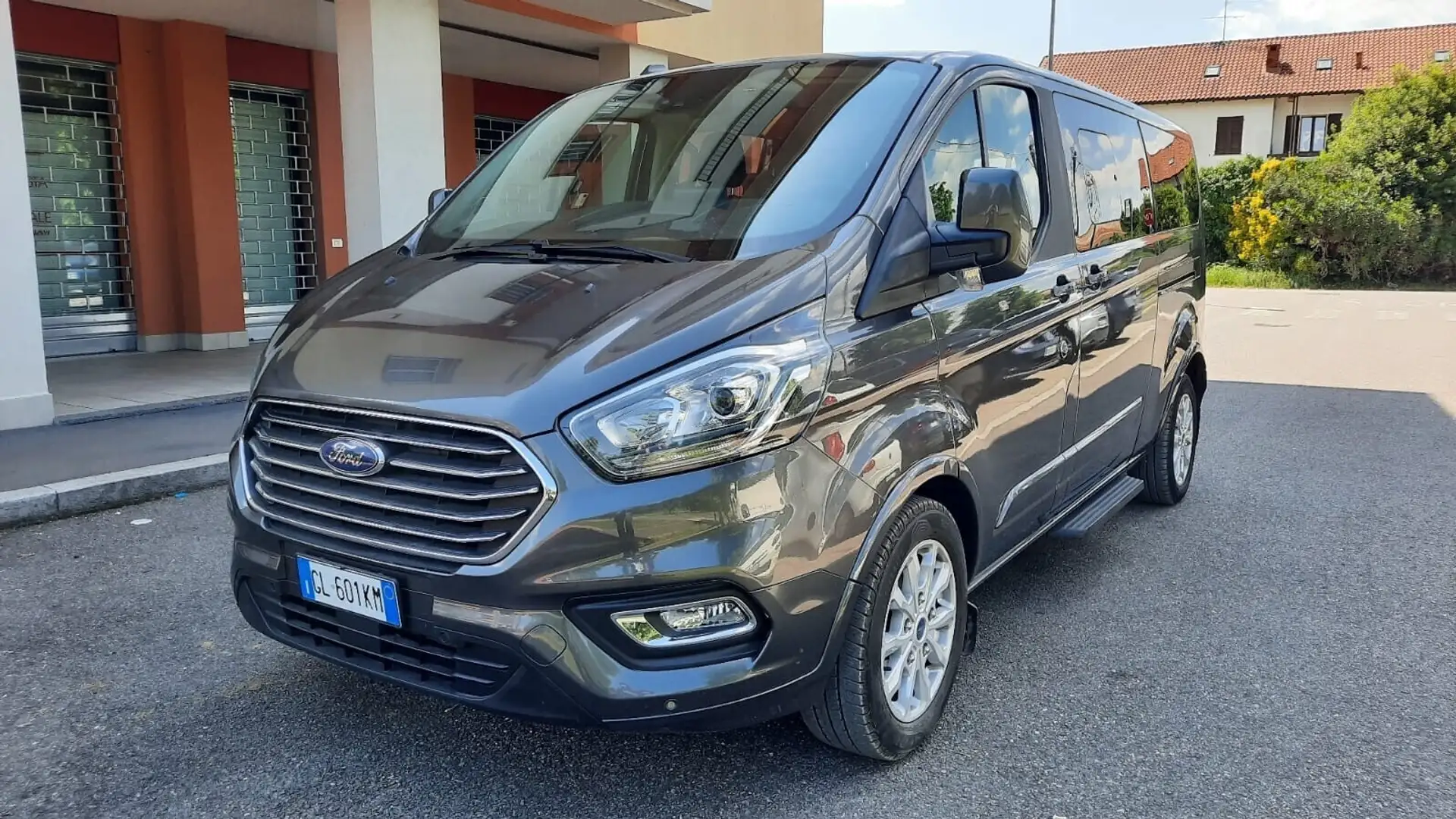 Ford Tourneo Custom Tourneo Custom 320 2.0 EcoBlue 130CV aut. PL Trend Gri - 1
