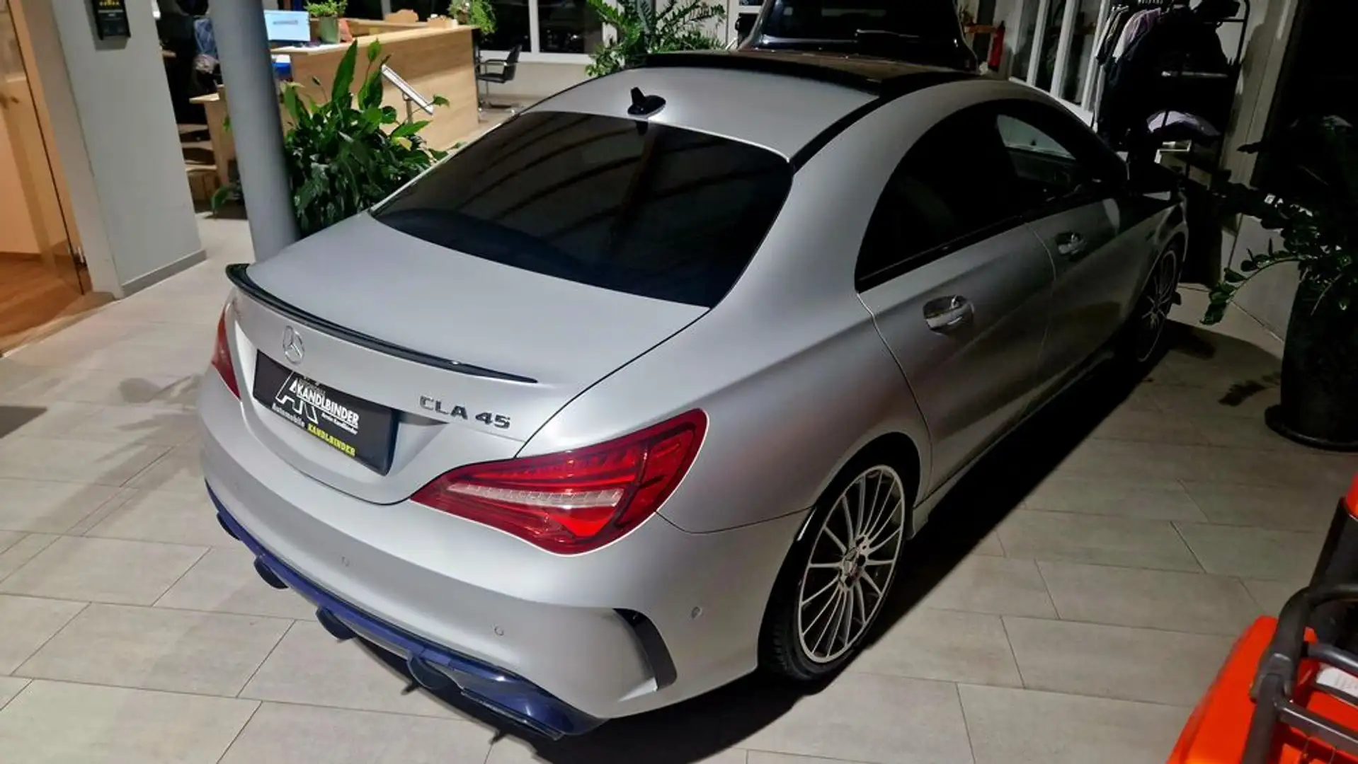 Mercedes-Benz CLA 45 AMG 4MATIC Aut. ''Peformance-Sitze'' Silber - 2
