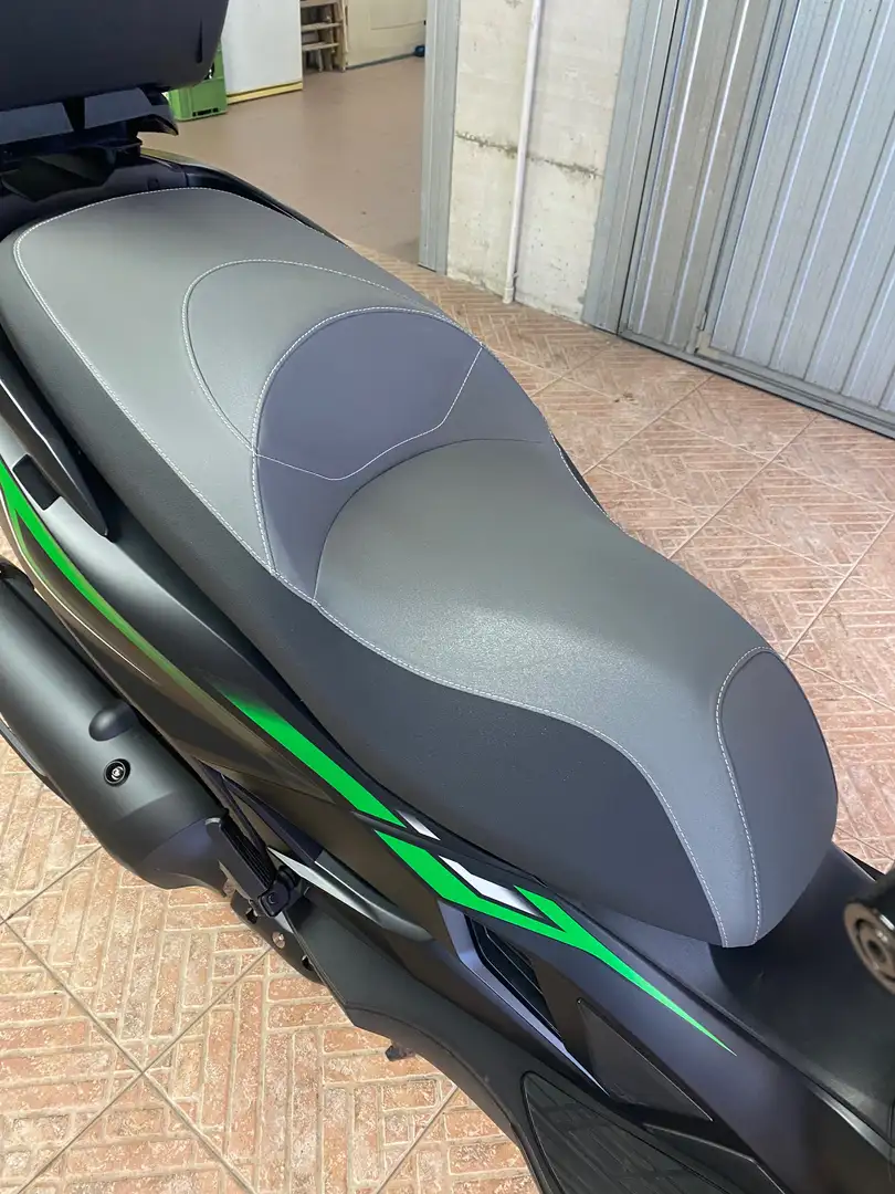 Kawasaki J300 Automatico ABS Noir - 2