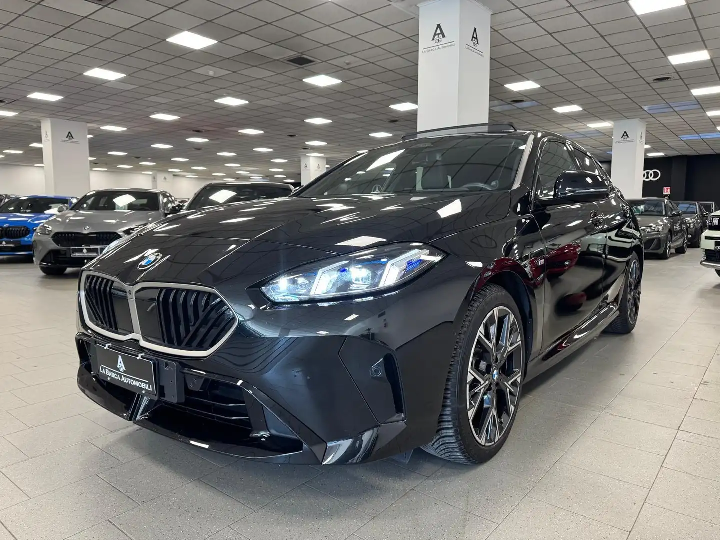 BMW 120 120i TETTO Msport F70 auto Schwarz - 2