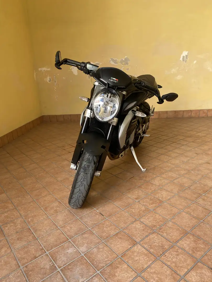 MV Agusta Brutale 675 - 2