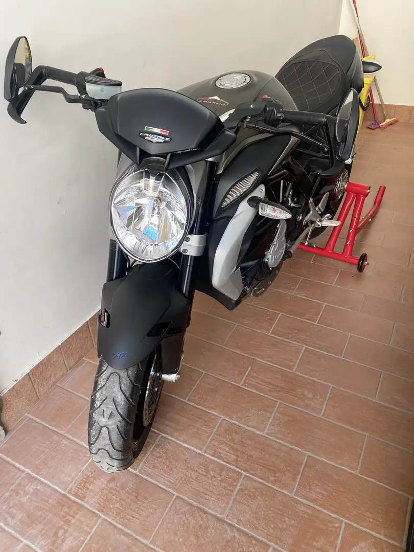 MV Agusta Brutale 675 - 1