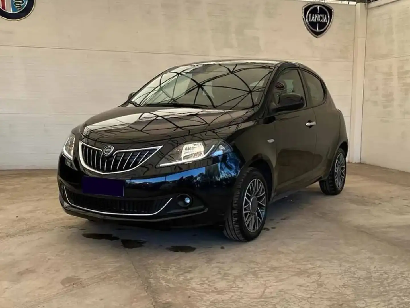 Lancia Ypsilon 1.0 FireFly Hybrid Platino Negro - 1