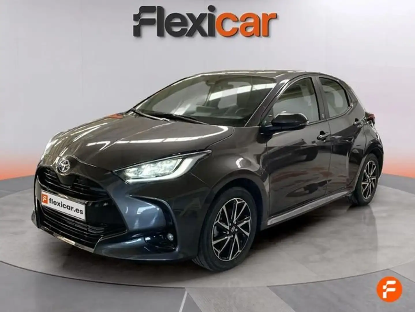 Toyota Yaris 1.5 120H Style Plus Gris - 2