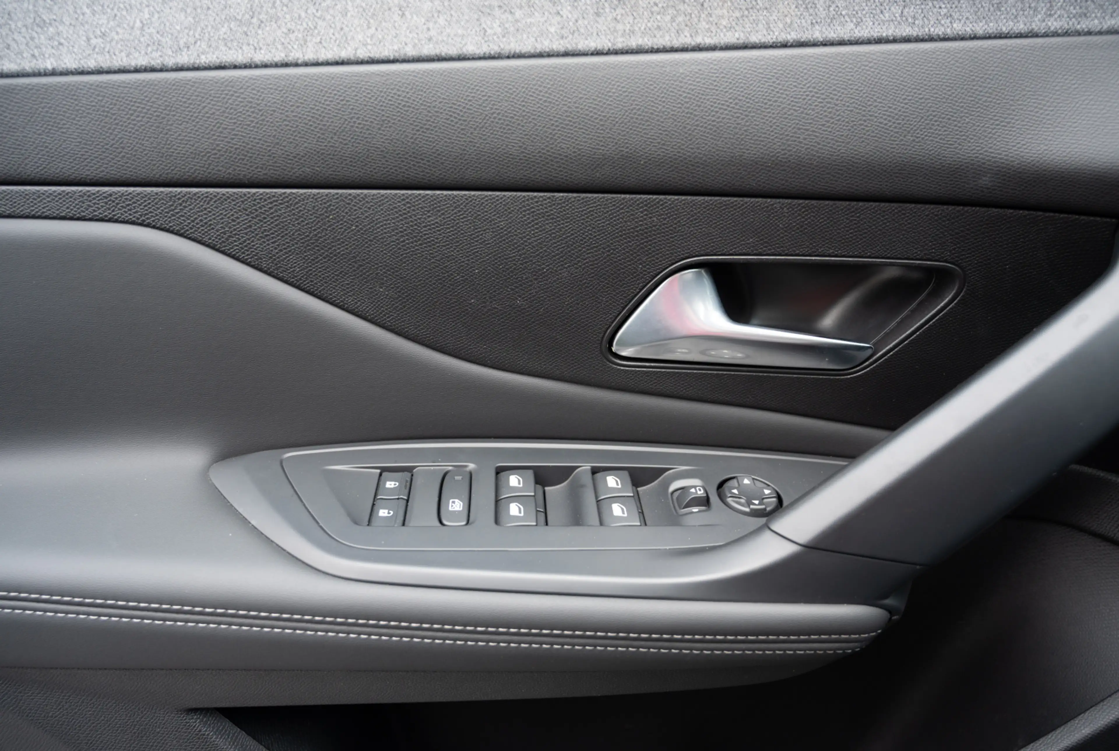 Peugeot 308 Allure PureTech 130 EAT8 *KOMFORT-PAKET*WINTER-PAKET* — photo 12