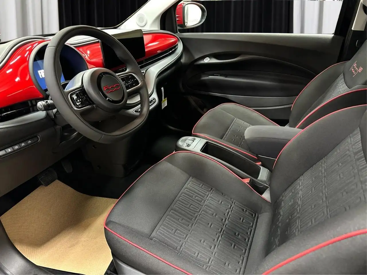Fiat 500e снимка Fiat 500e
