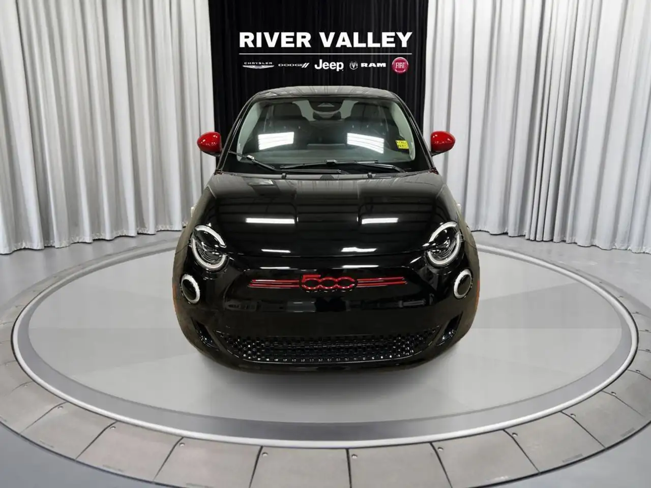 Fiat 500e снимка Fiat 500e
