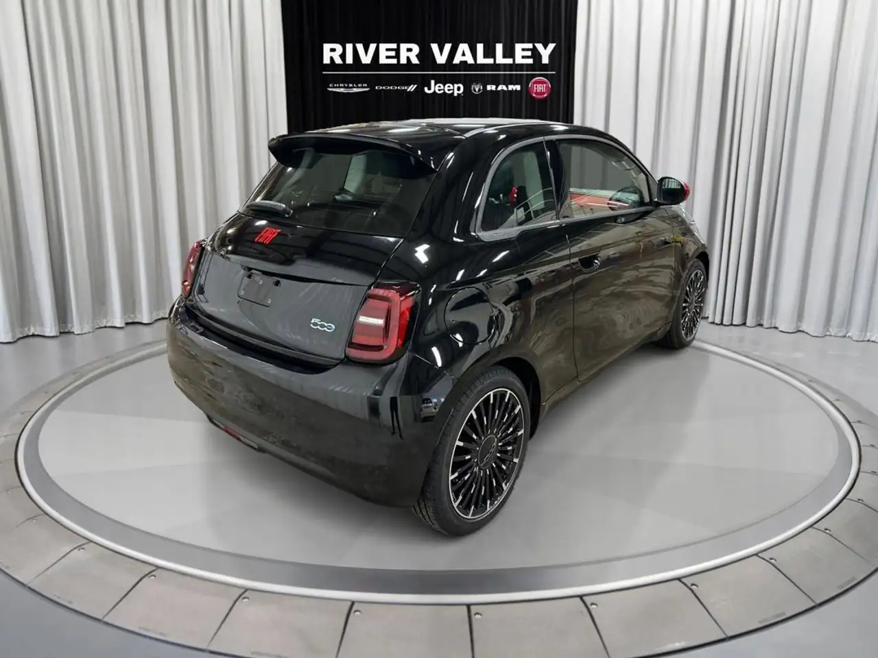 Fiat 500e снимка Fiat 500e