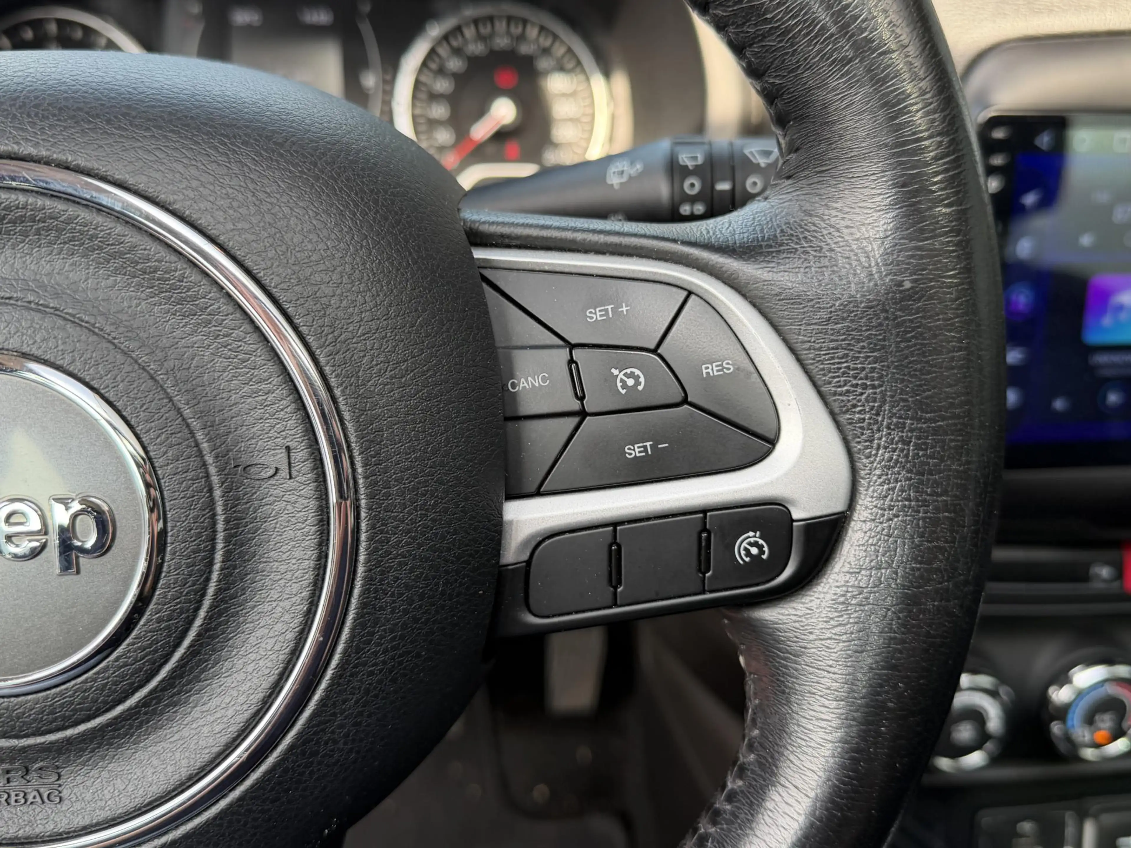Jeep Renegade 1.4 MultiAir Freedom 17"/Panoramadak/Trekhaak/Came — photo 17