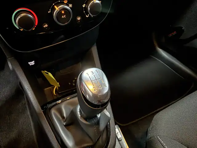 Renault Clio view 9