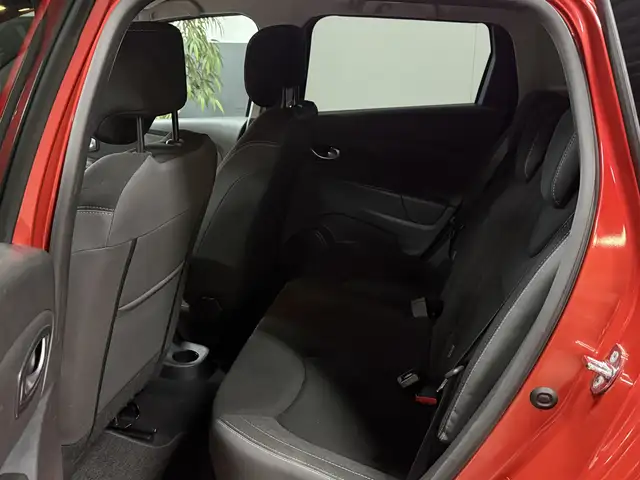 Renault Clio view 6