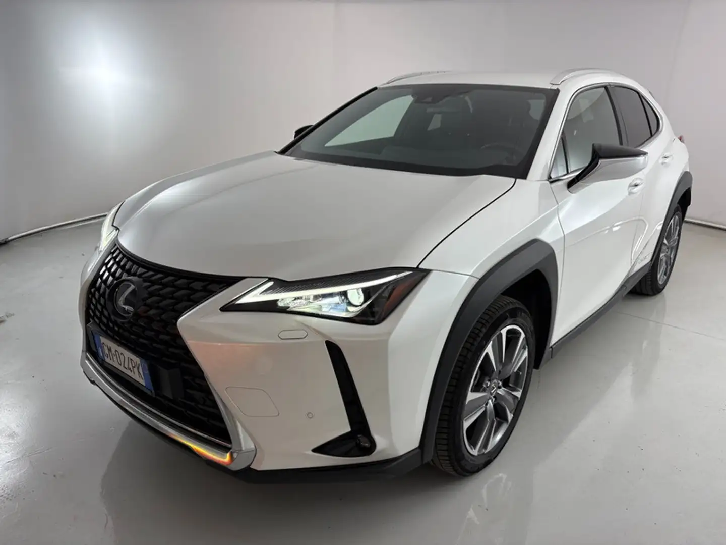 Lexus UX 300e 300e 54,3kWh  Premium Bianco - 1