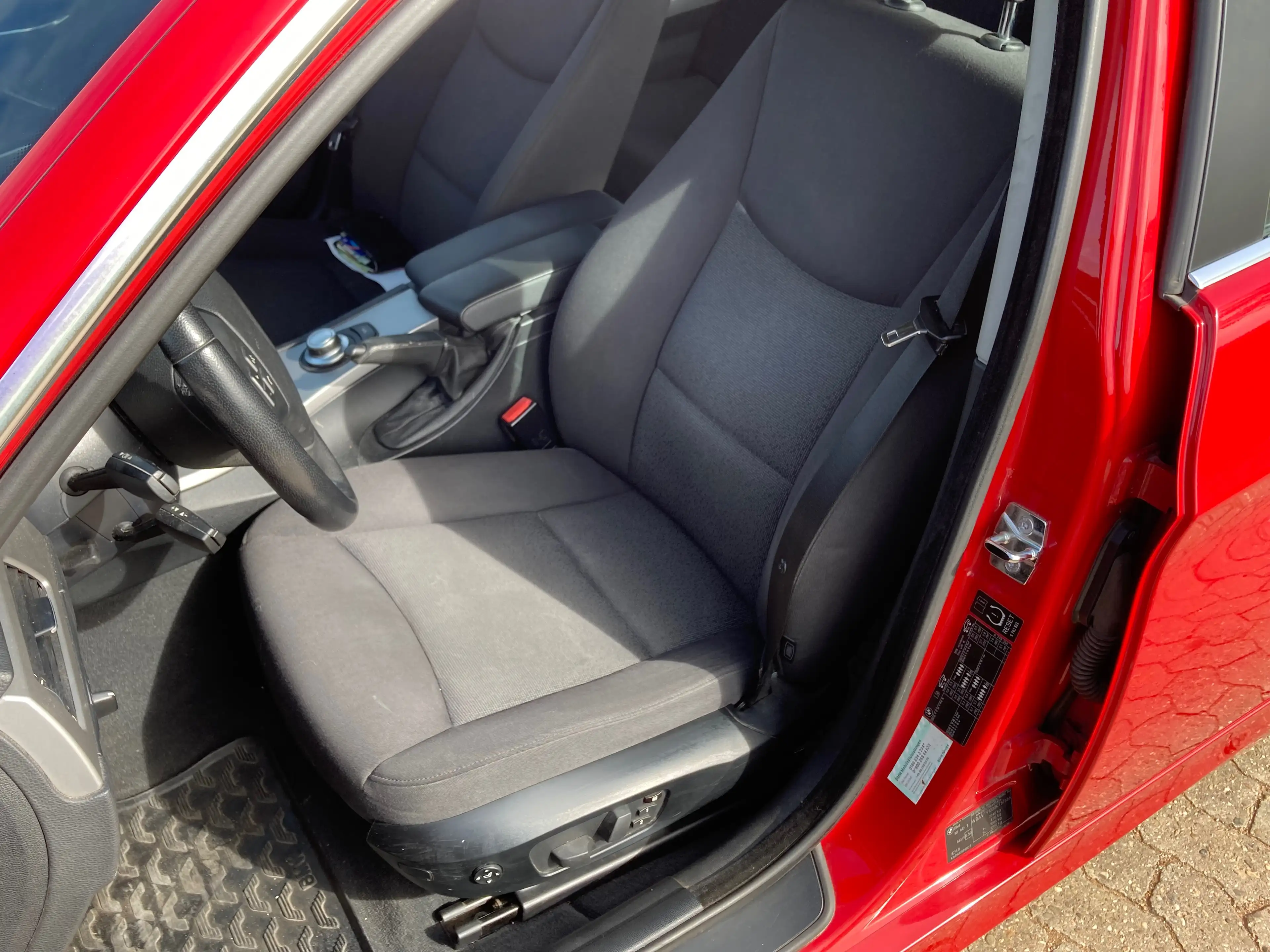 BMW 330 330 d xDrive — photo 18