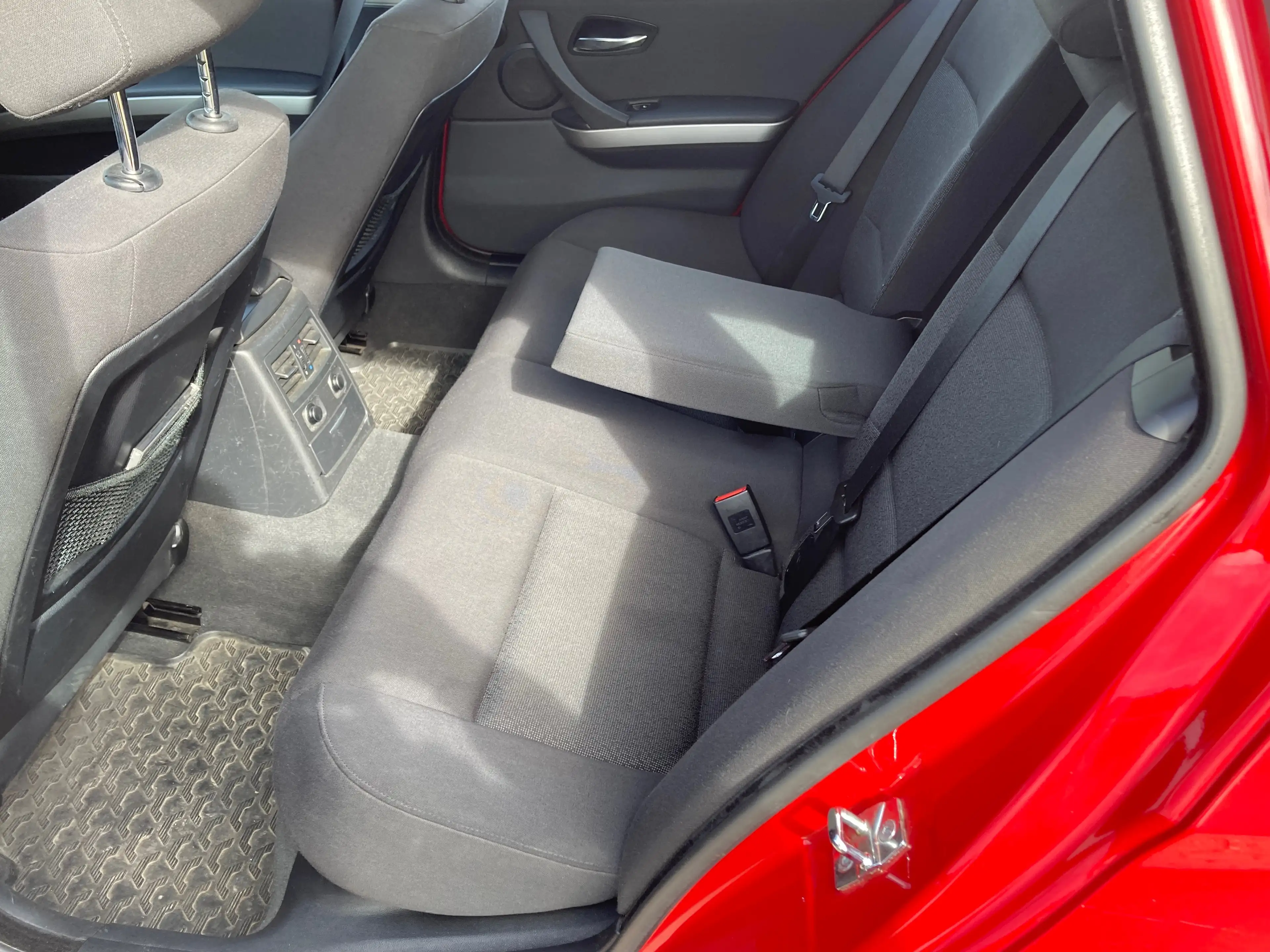 BMW 330 330 d xDrive — photo 12