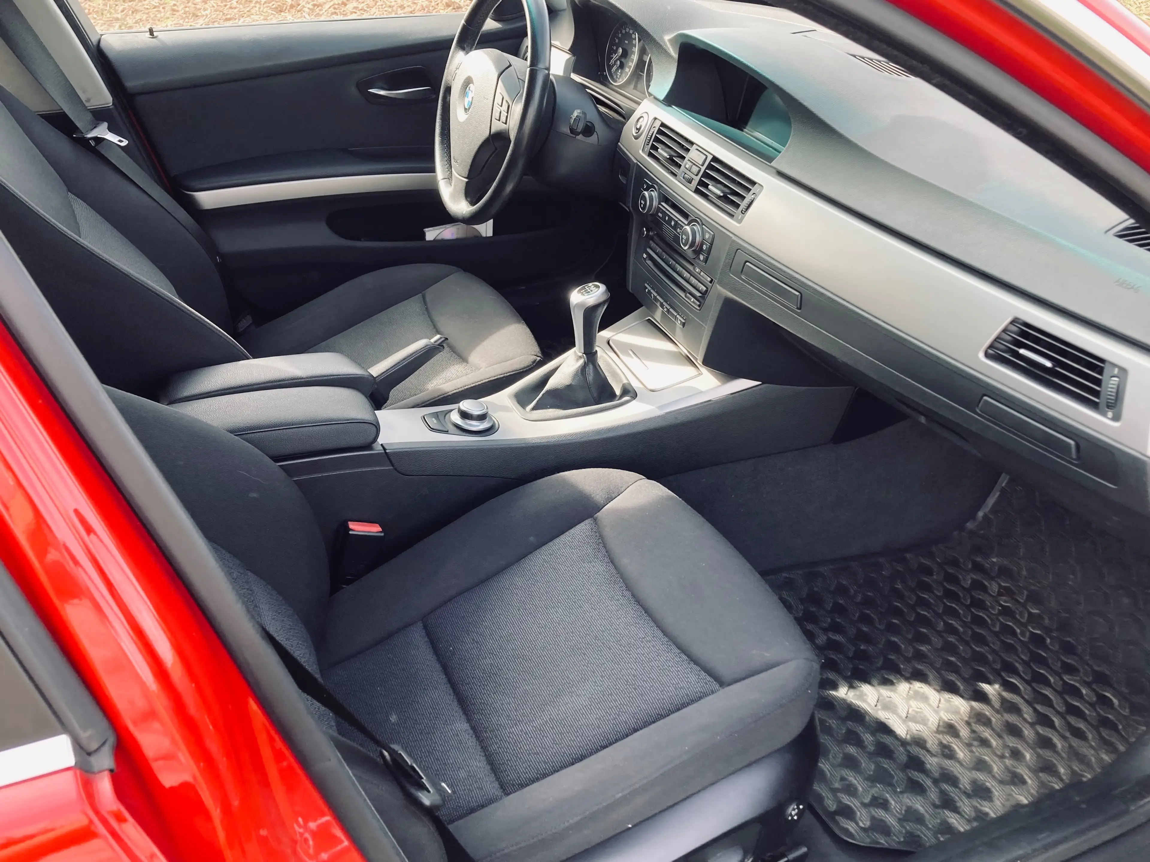 BMW 330 330 d xDrive — photo 15