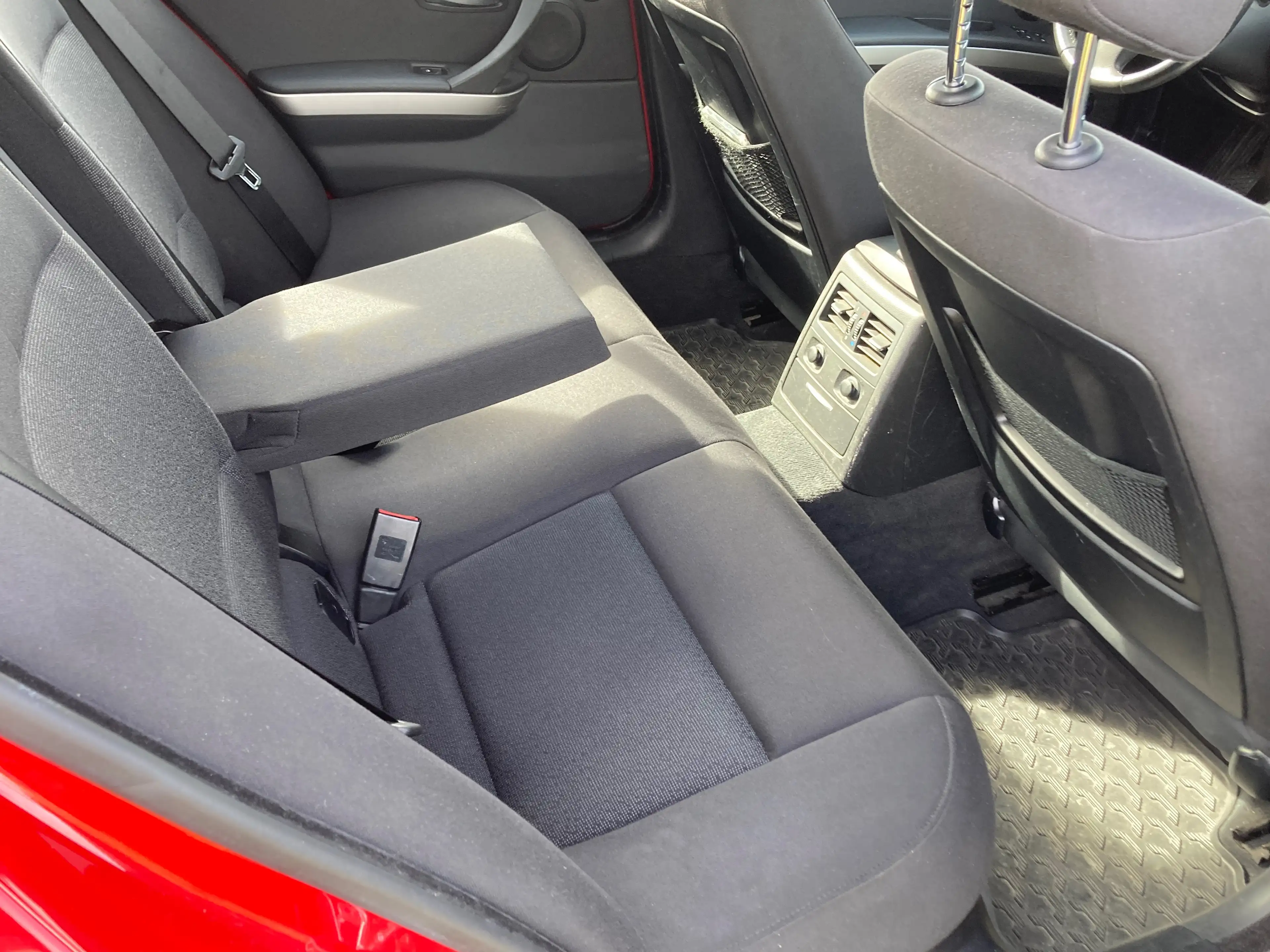 BMW 330 330 d xDrive — photo 17